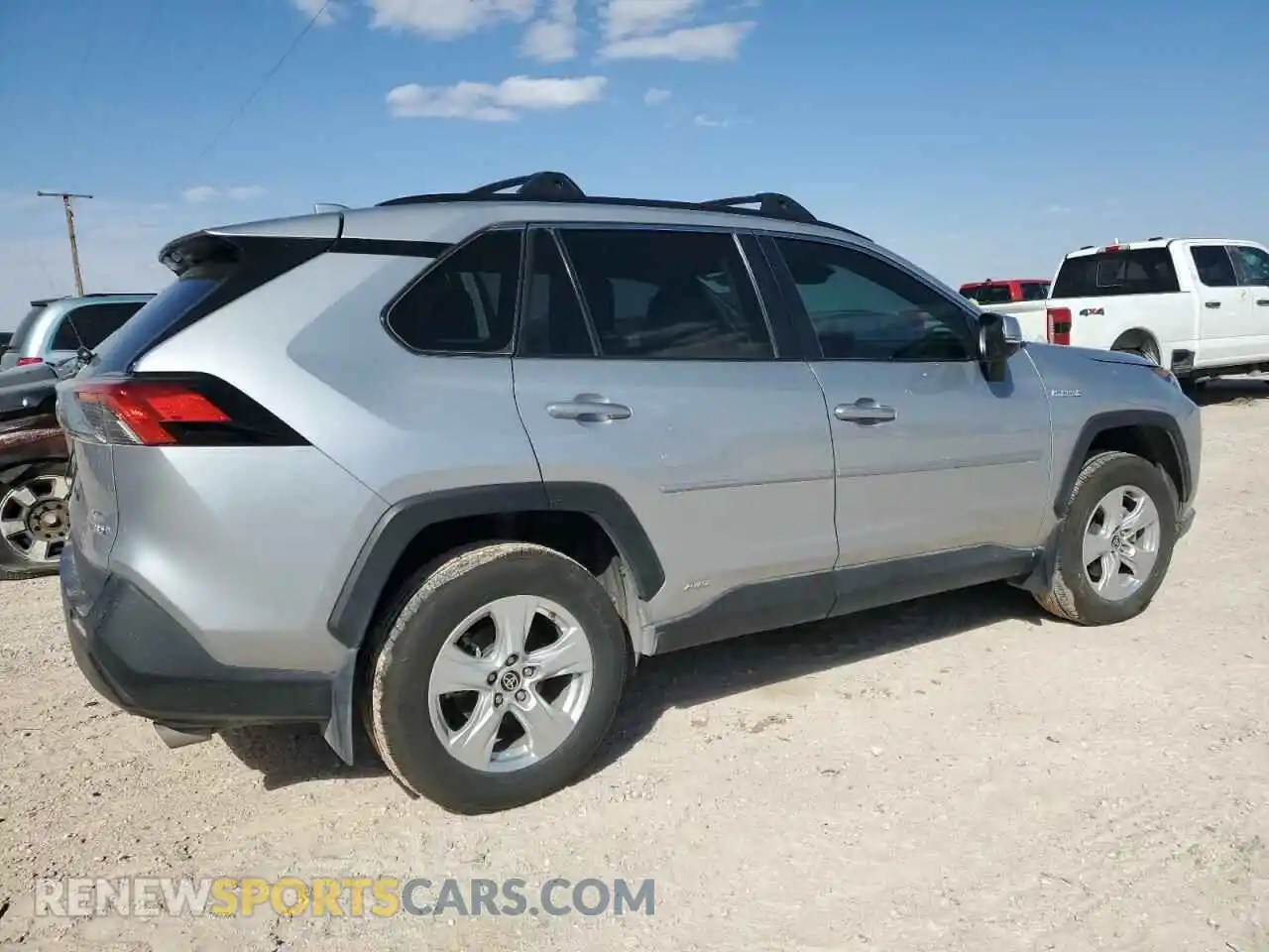 3 Фотография поврежденного автомобиля 2T3R6RFV9MW019113 TOYOTA RAV4 2021