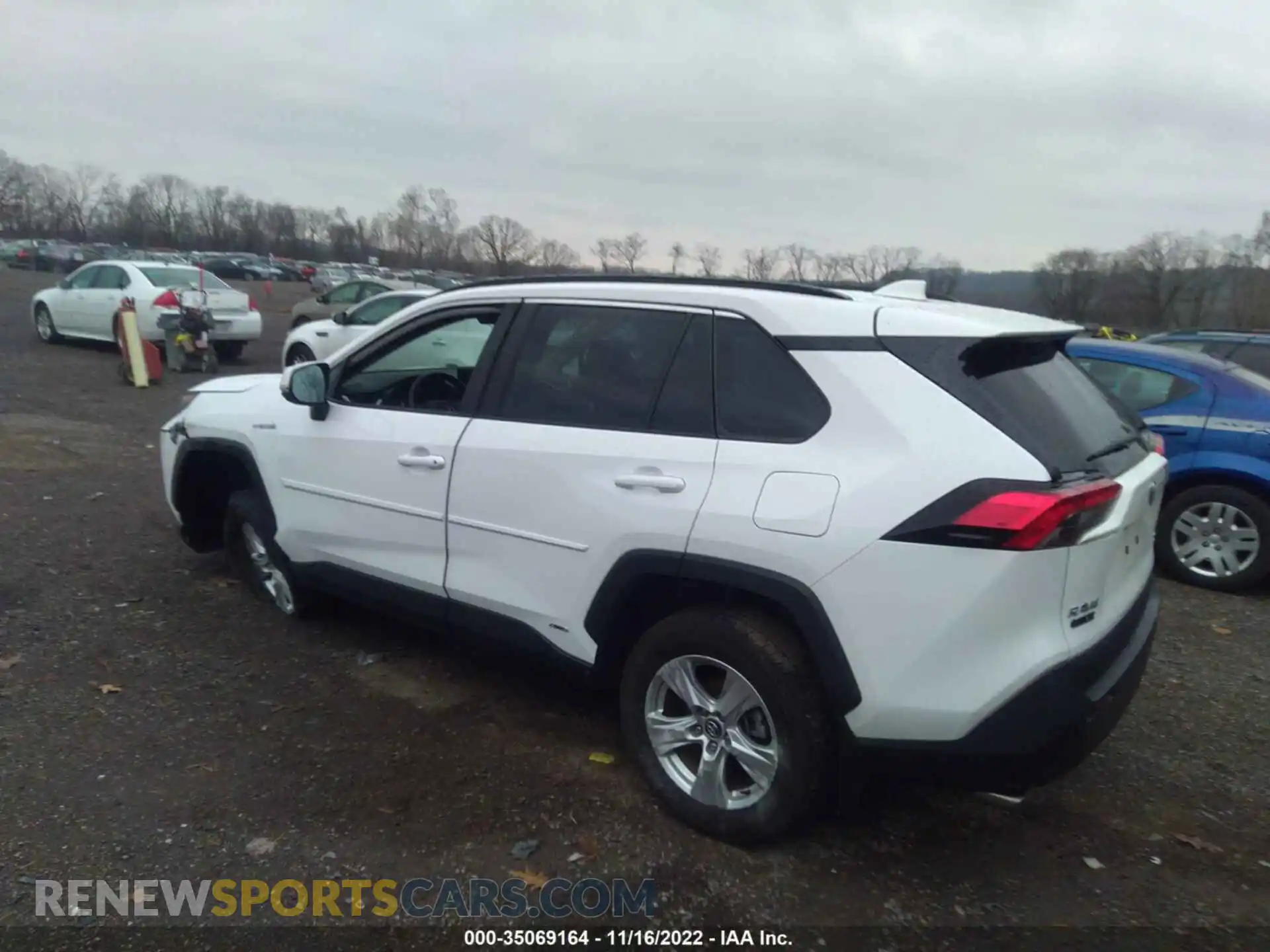 3 Photograph of a damaged car 2T3R6RFVXMW003874 TOYOTA RAV4 2021