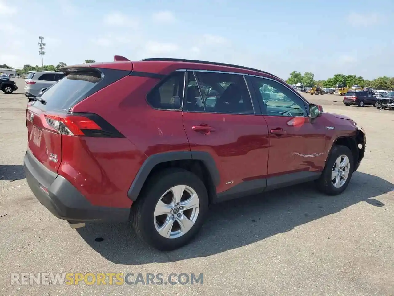 3 Photograph of a damaged car 2T3R6RFVXMW005737 TOYOTA RAV4 2021