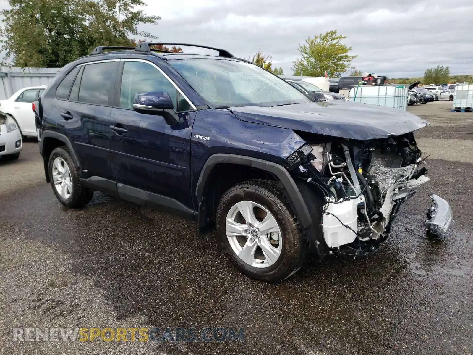 1 Photograph of a damaged car 2T3RWRFV1MW109940 TOYOTA RAV4 2021