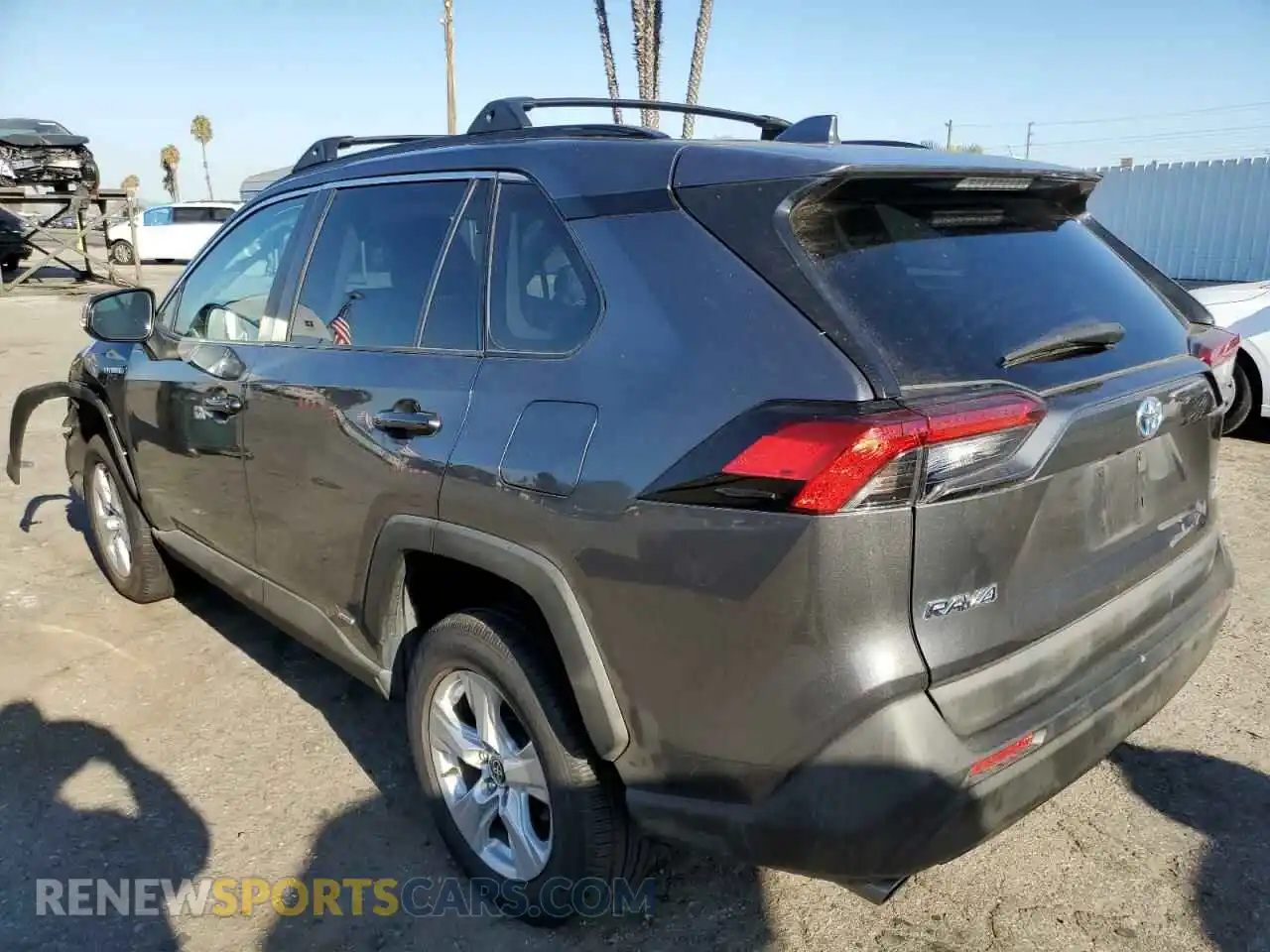 2 Photograph of a damaged car 2T3RWRFV1MW111218 TOYOTA RAV4 2021