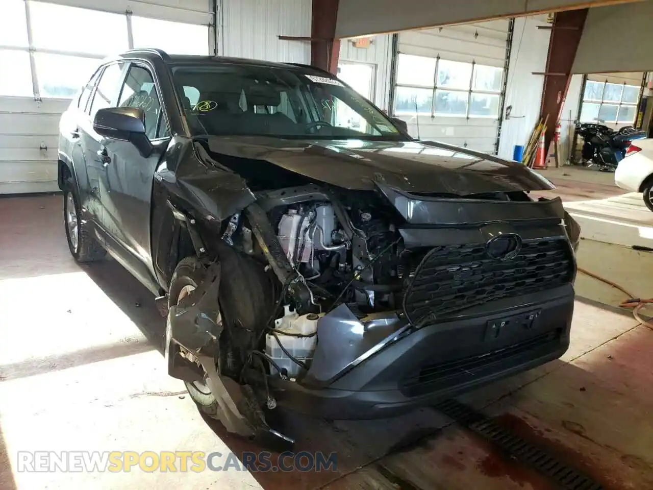 1 Фотография поврежденного автомобиля 2T3RWRFV2MW110336 TOYOTA RAV4 2021