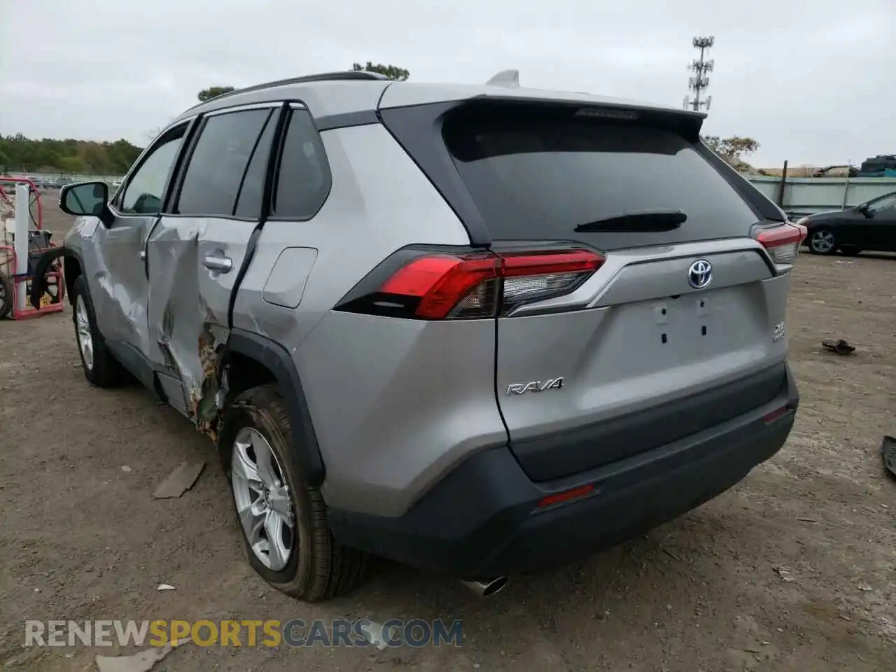 3 Photograph of a damaged car 2T3RWRFV2MW120560 TOYOTA RAV4 2021