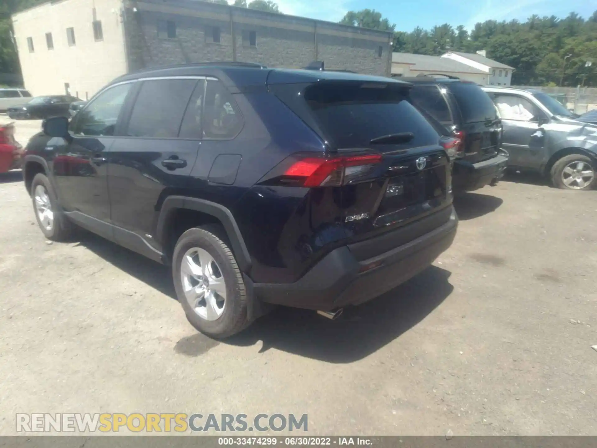 3 Photograph of a damaged car 2T3RWRFV3MW114489 TOYOTA RAV4 2021