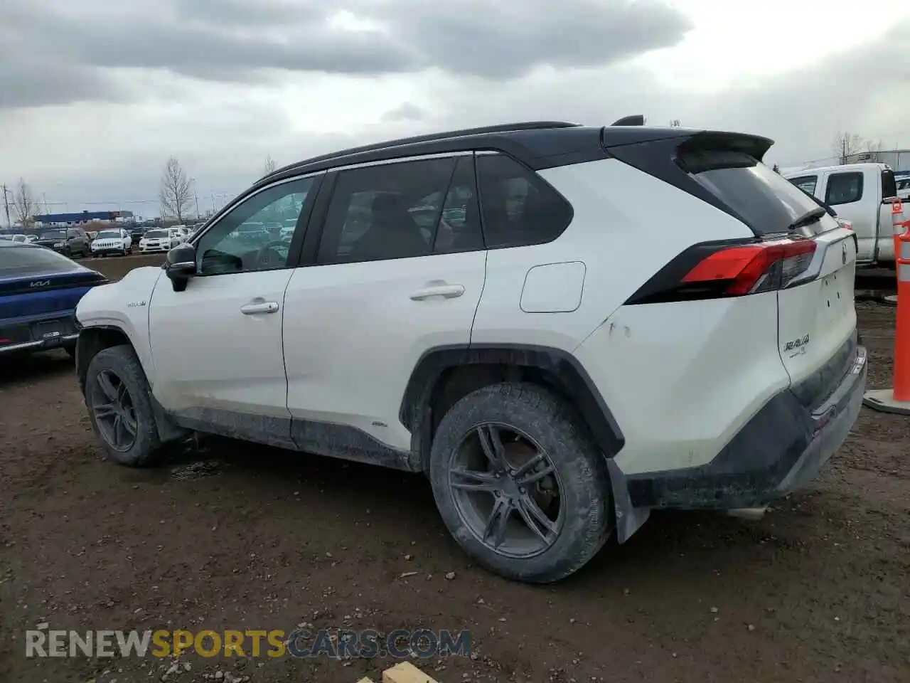2 Photograph of a damaged car 2T3RWRFV4MW106014 TOYOTA RAV4 2021