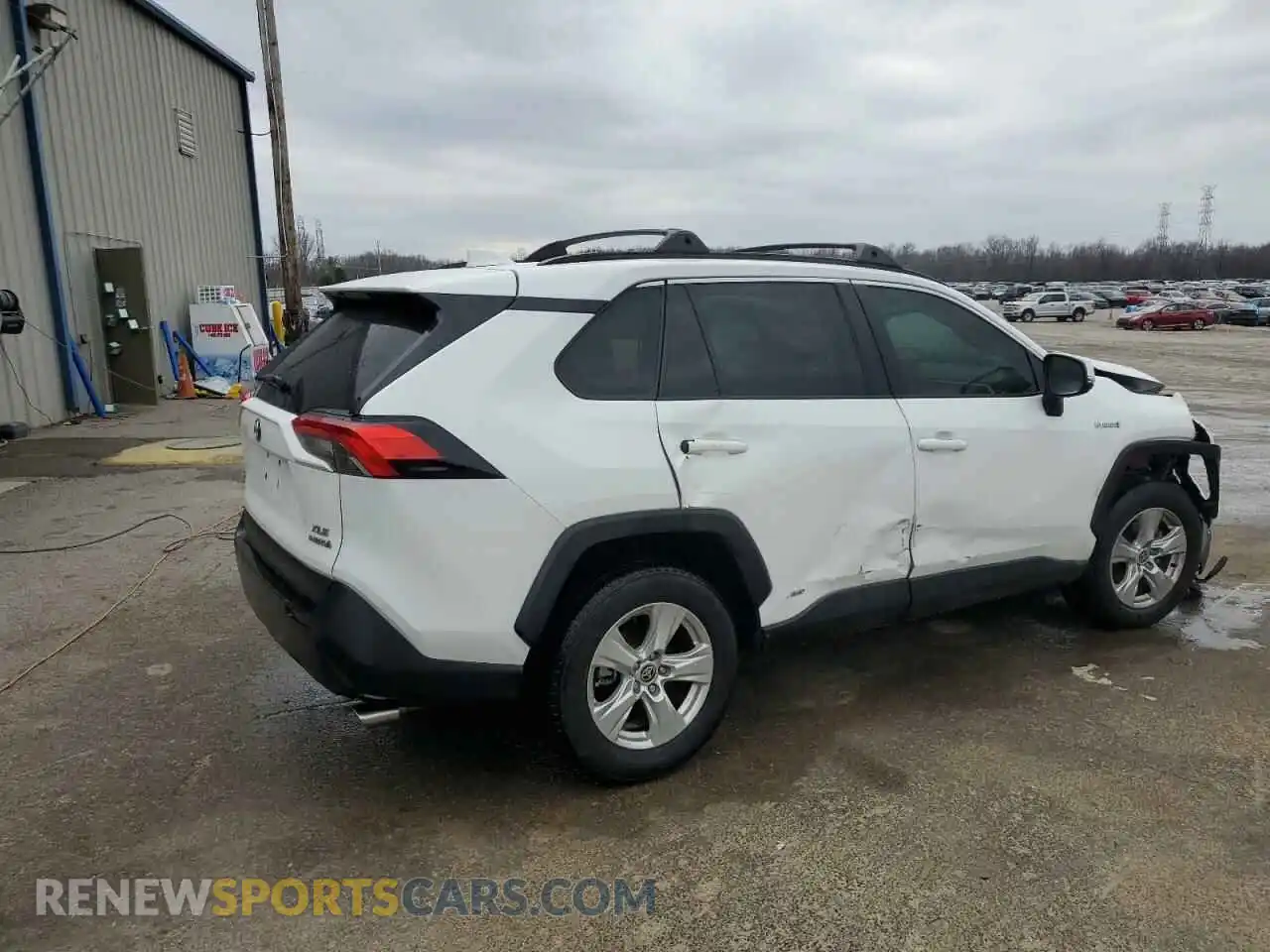 3 Photograph of a damaged car 2T3RWRFV7MW114611 TOYOTA RAV4 2021