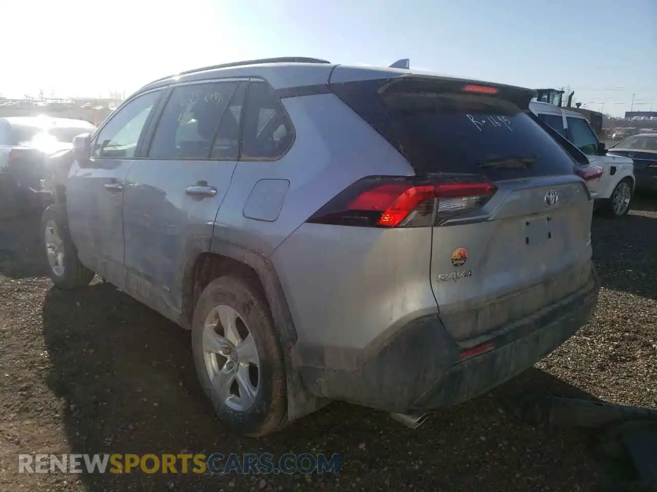 3 Фотография поврежденного автомобиля 2T3RWRFV8MW125259 TOYOTA RAV4 2021
