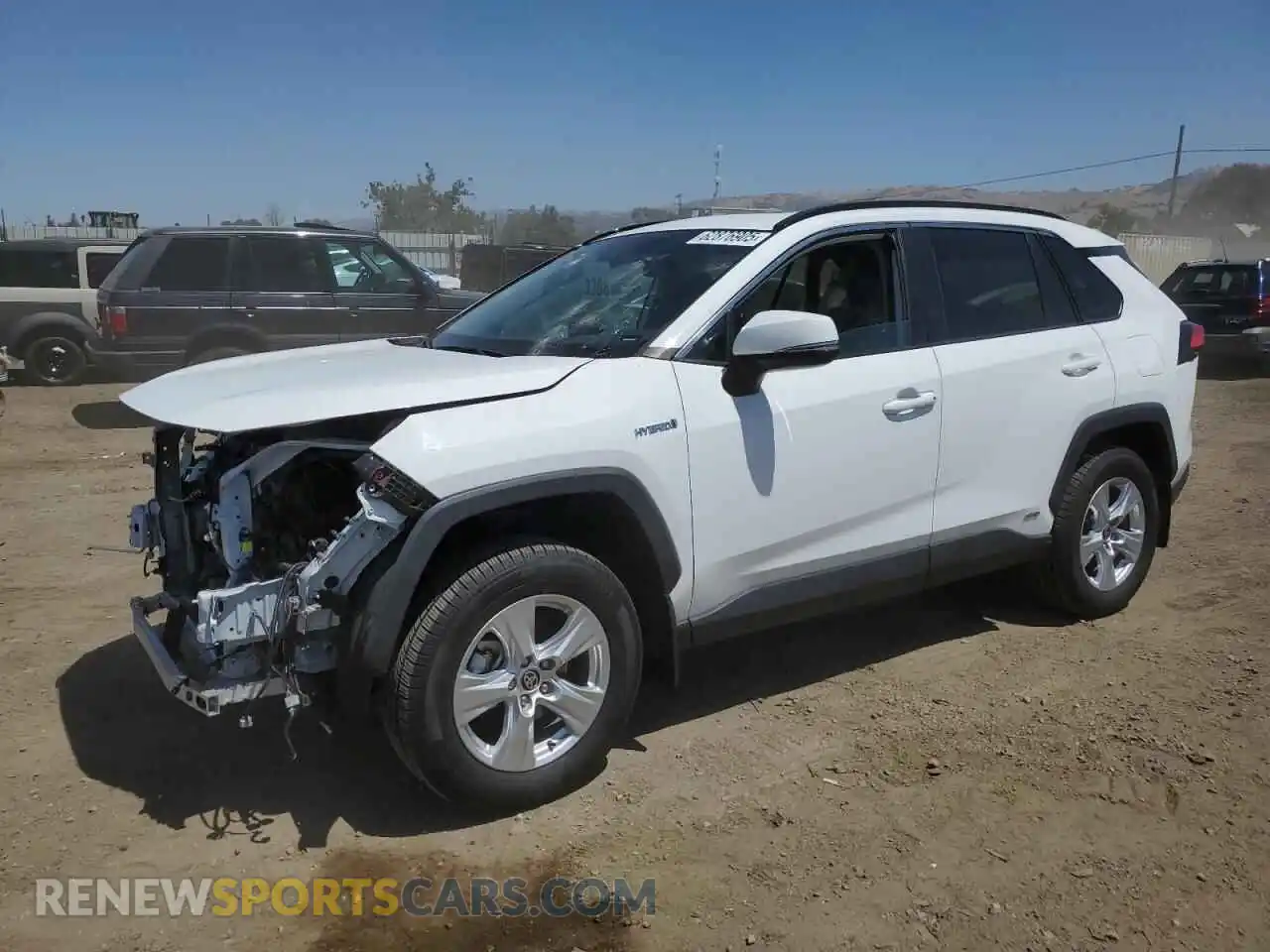 1 Photograph of a damaged car 2T3RWRFV9MW120068 TOYOTA RAV4 2021