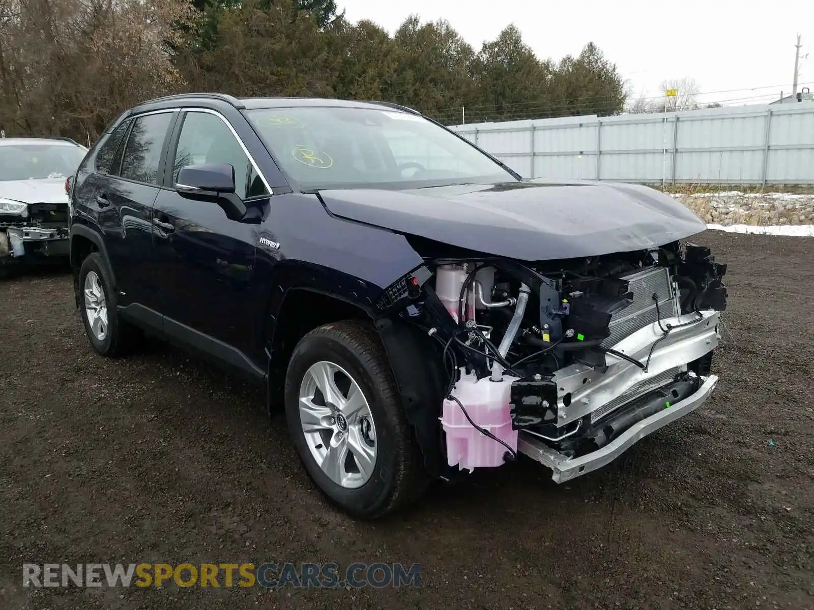 1 Photograph of a damaged car 2T3RWRFVXMW105627 TOYOTA RAV4 2021