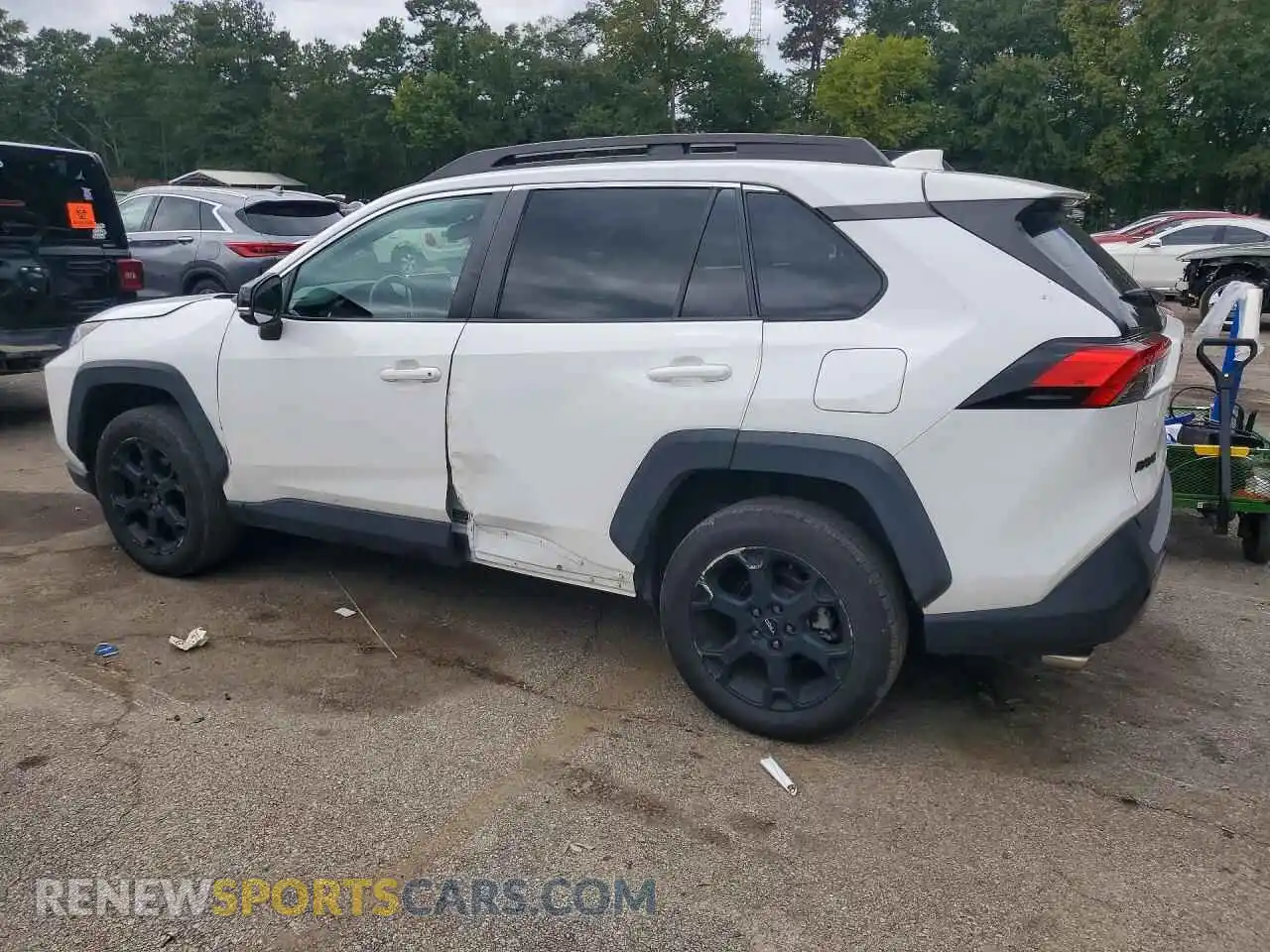 2 Photograph of a damaged car 2T3S1RFV2MW215801 TOYOTA RAV4 2021