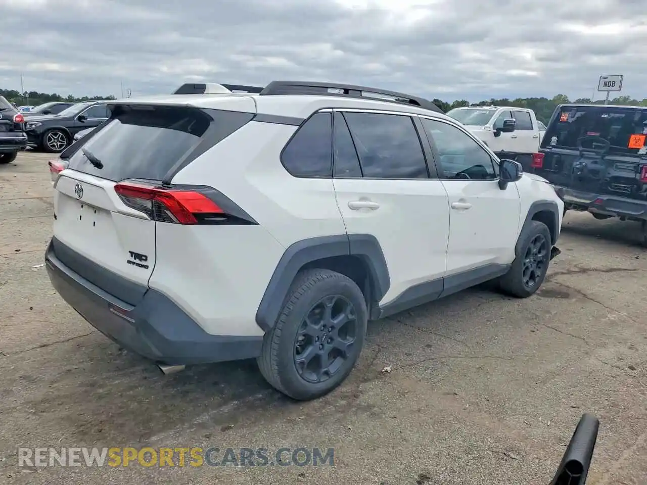 3 Photograph of a damaged car 2T3S1RFV2MW215801 TOYOTA RAV4 2021
