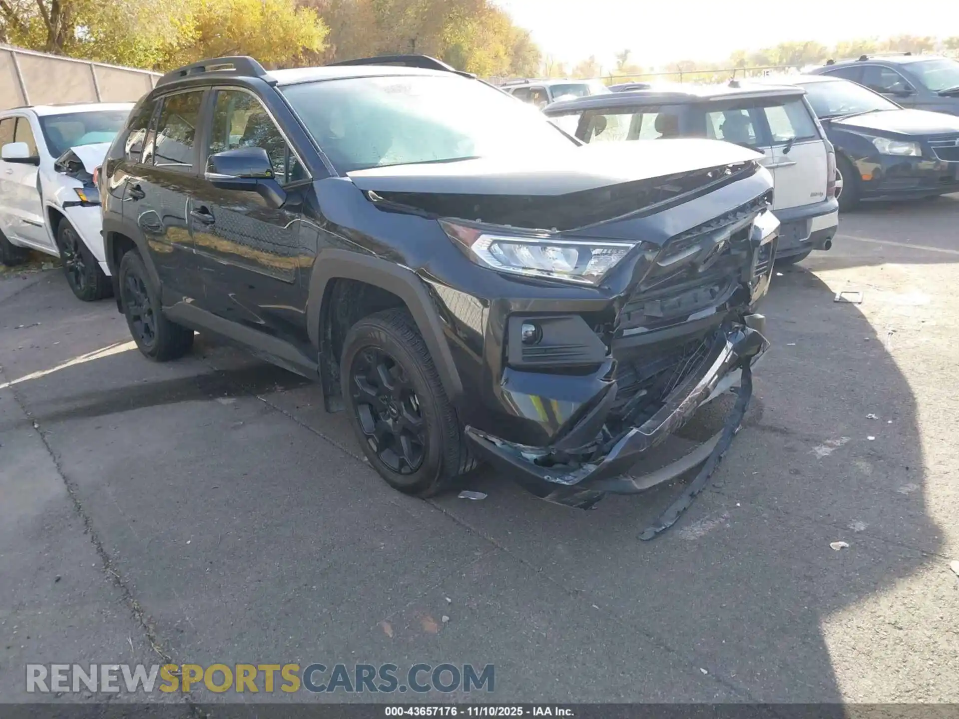 1 Photograph of a damaged car 2T3S1RFV3MW158153 TOYOTA RAV4 2021