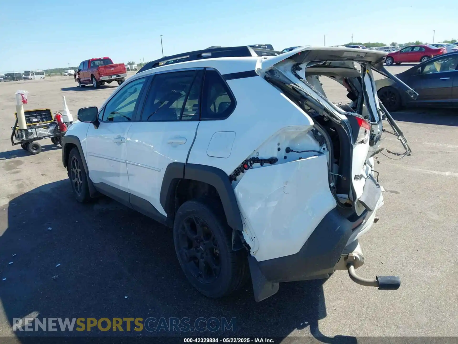 3 Photograph of a damaged car 2T3S1RFV3MW218609 TOYOTA RAV4 2021