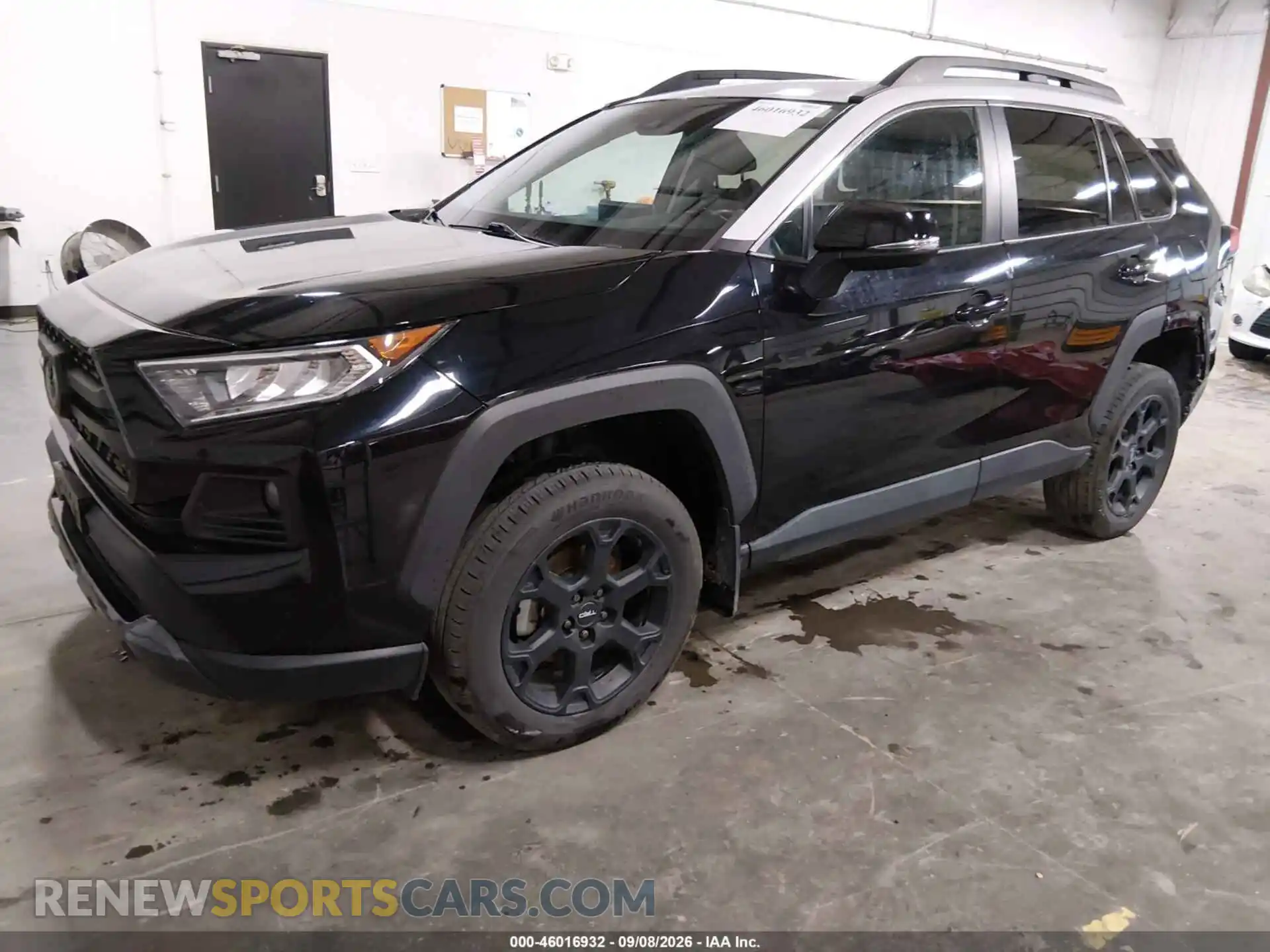 2 Photograph of a damaged car 2T3S1RFV4MW232826 TOYOTA RAV4 2021