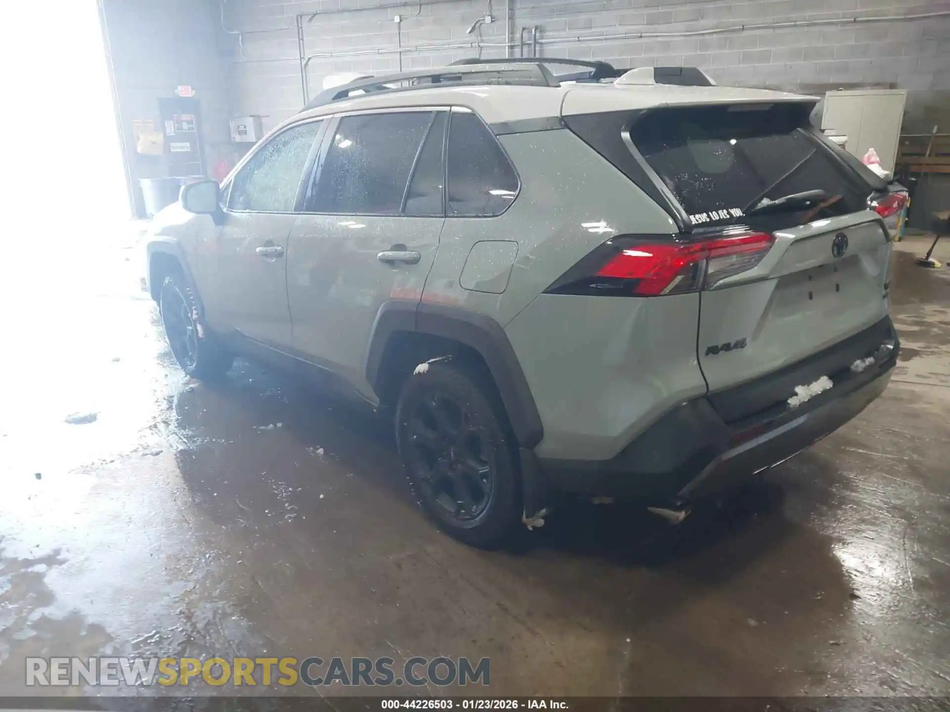 3 Photograph of a damaged car 2T3S1RFV5MW228428 TOYOTA RAV4 2021