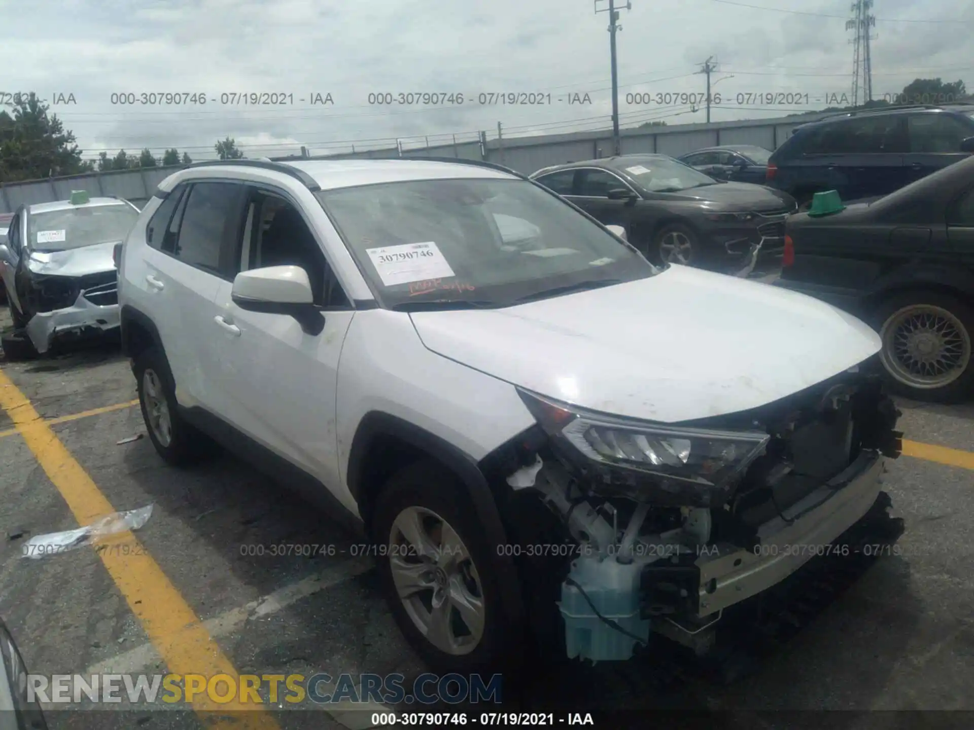 1 Photograph of a damaged car 2T3W1RFV0MC088176 TOYOTA RAV4 2021