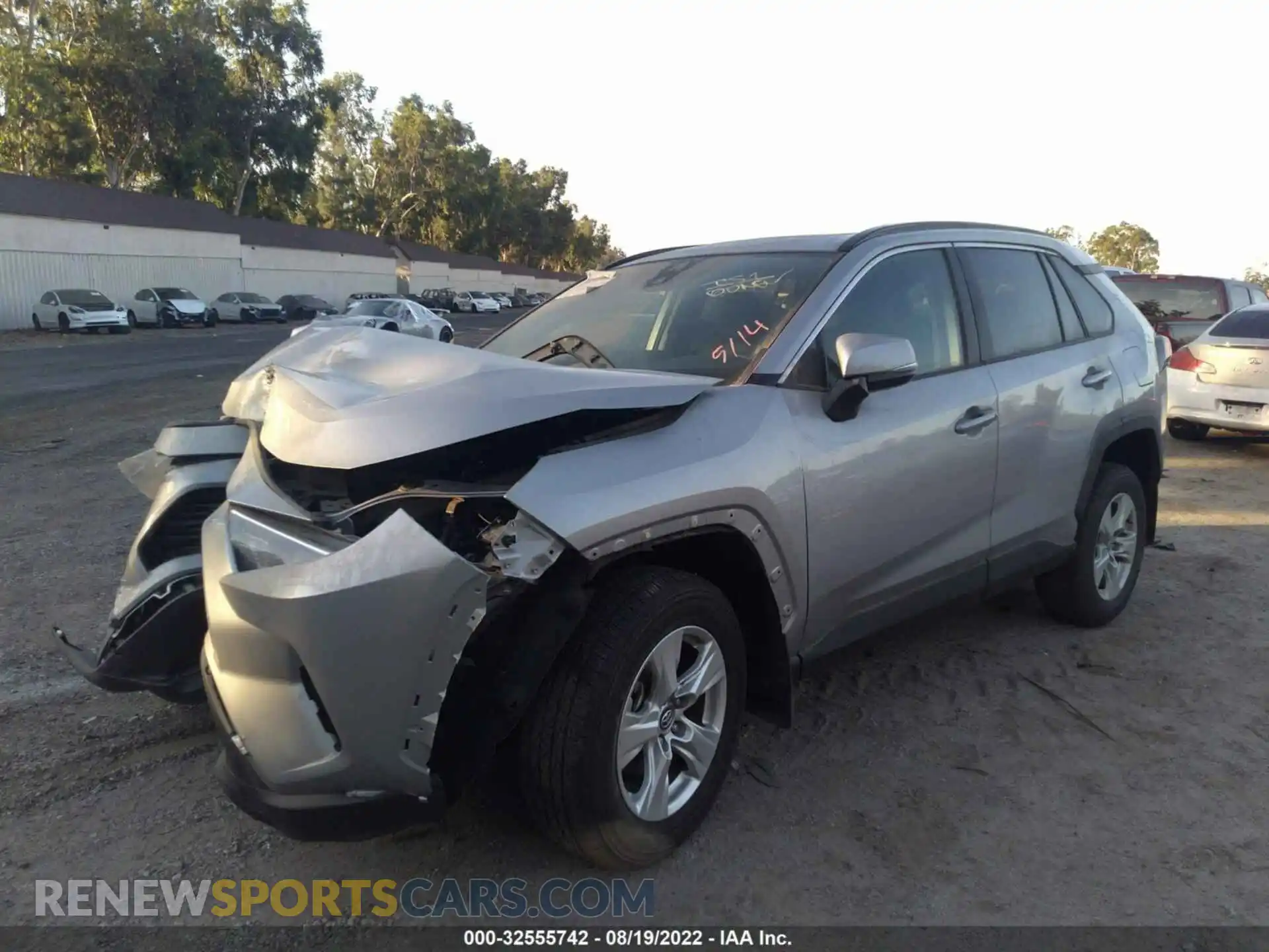 2 Photograph of a damaged car 2T3W1RFV0MC094818 TOYOTA RAV4 2021
