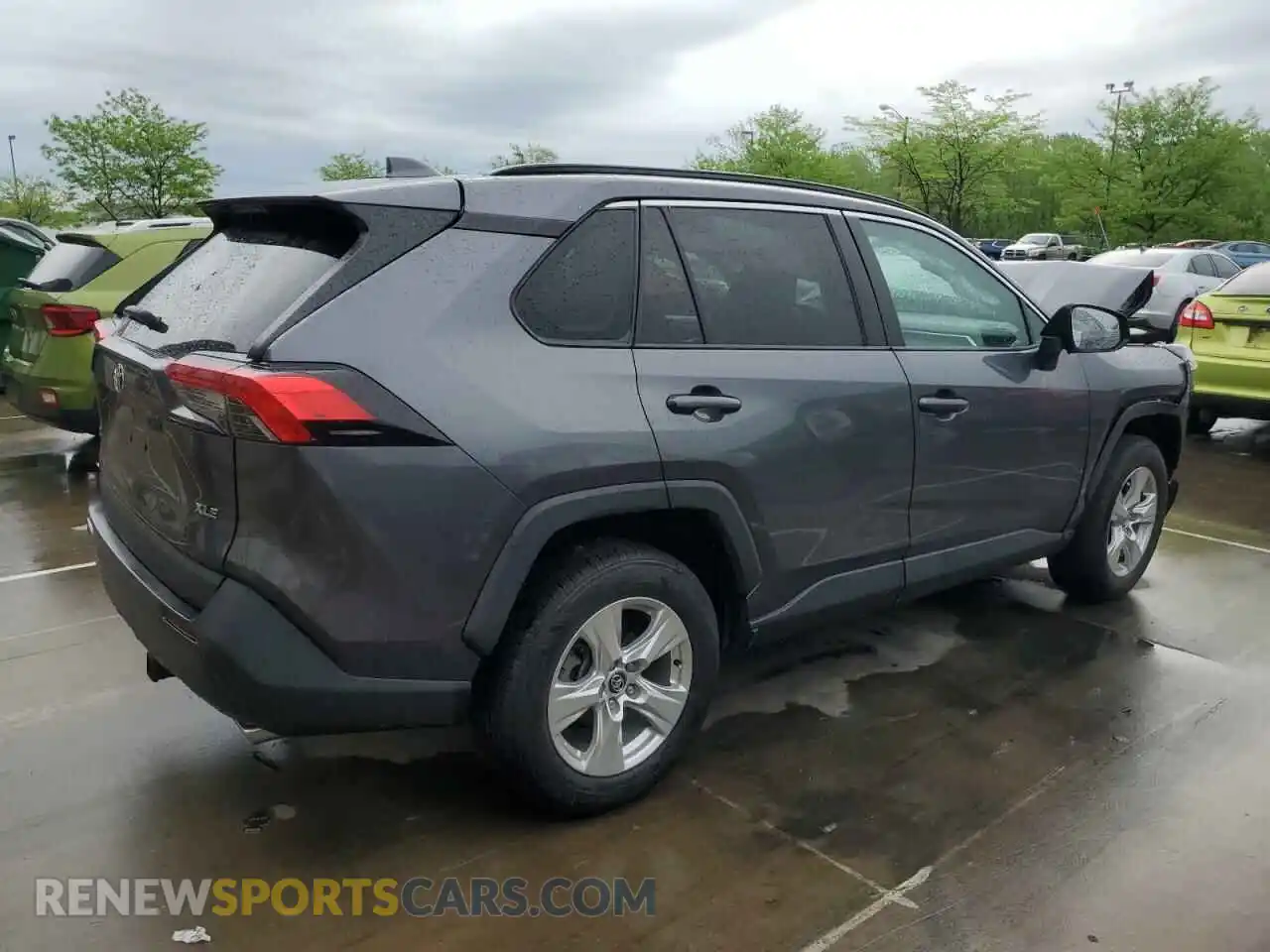 3 Photograph of a damaged car 2T3W1RFV0MC096505 TOYOTA RAV4 2021