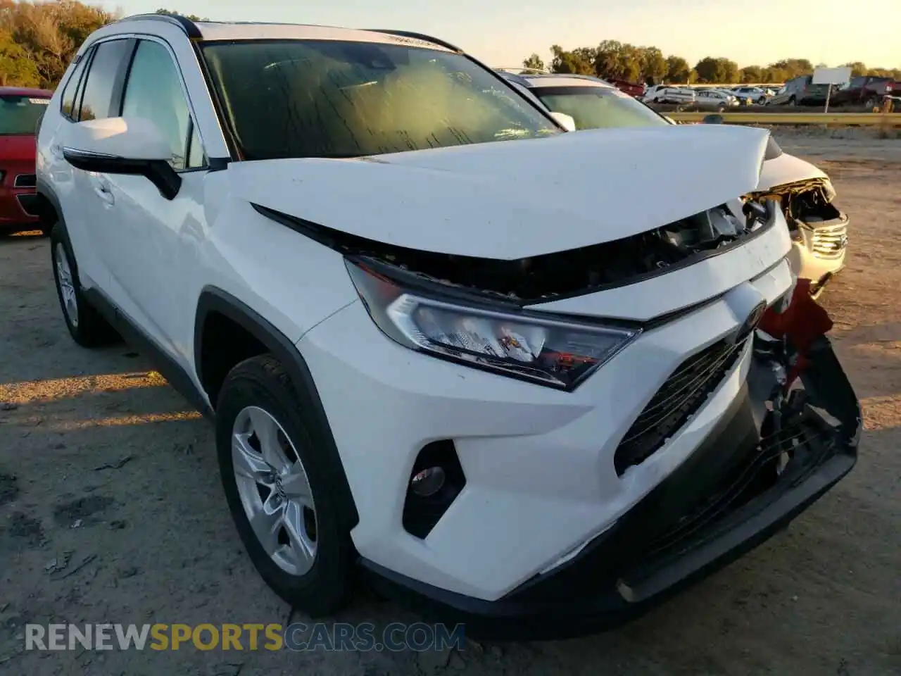1 Photograph of a damaged car 2T3W1RFV0MC098187 TOYOTA RAV4 2021