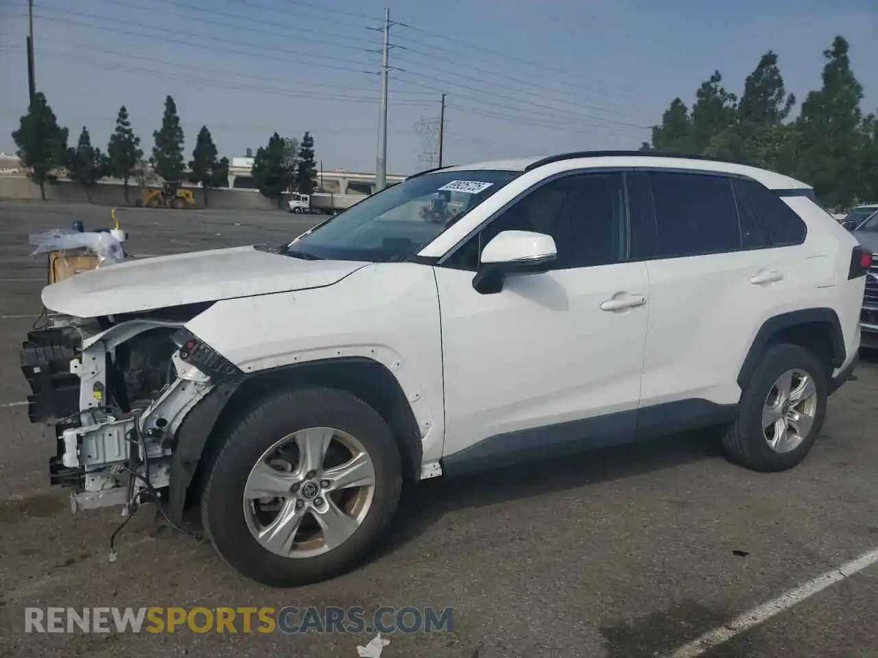 1 Photograph of a damaged car 2T3W1RFV0MC116087 TOYOTA RAV4 2021