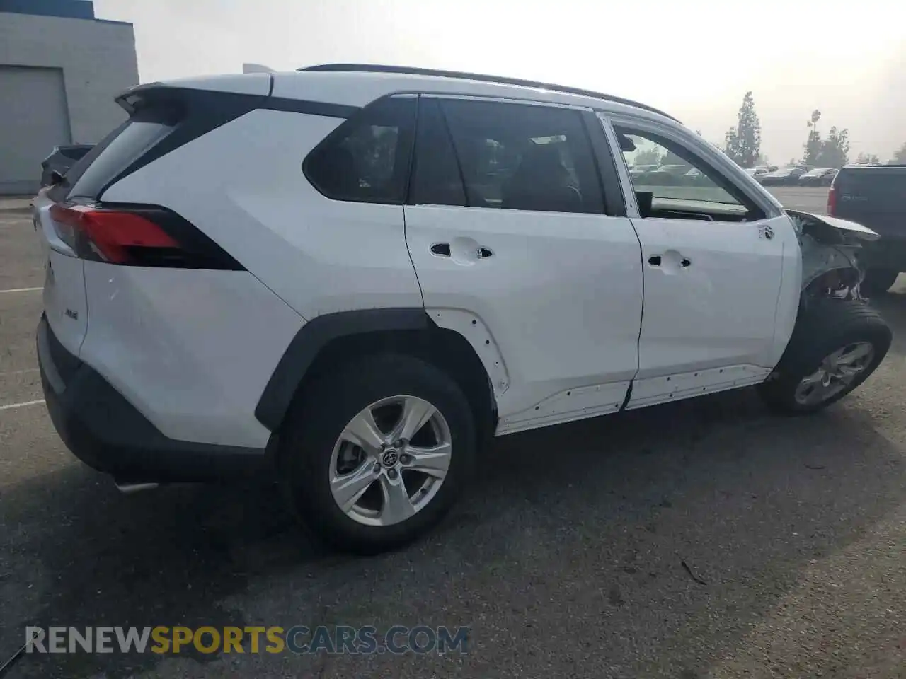 3 Photograph of a damaged car 2T3W1RFV0MC116087 TOYOTA RAV4 2021