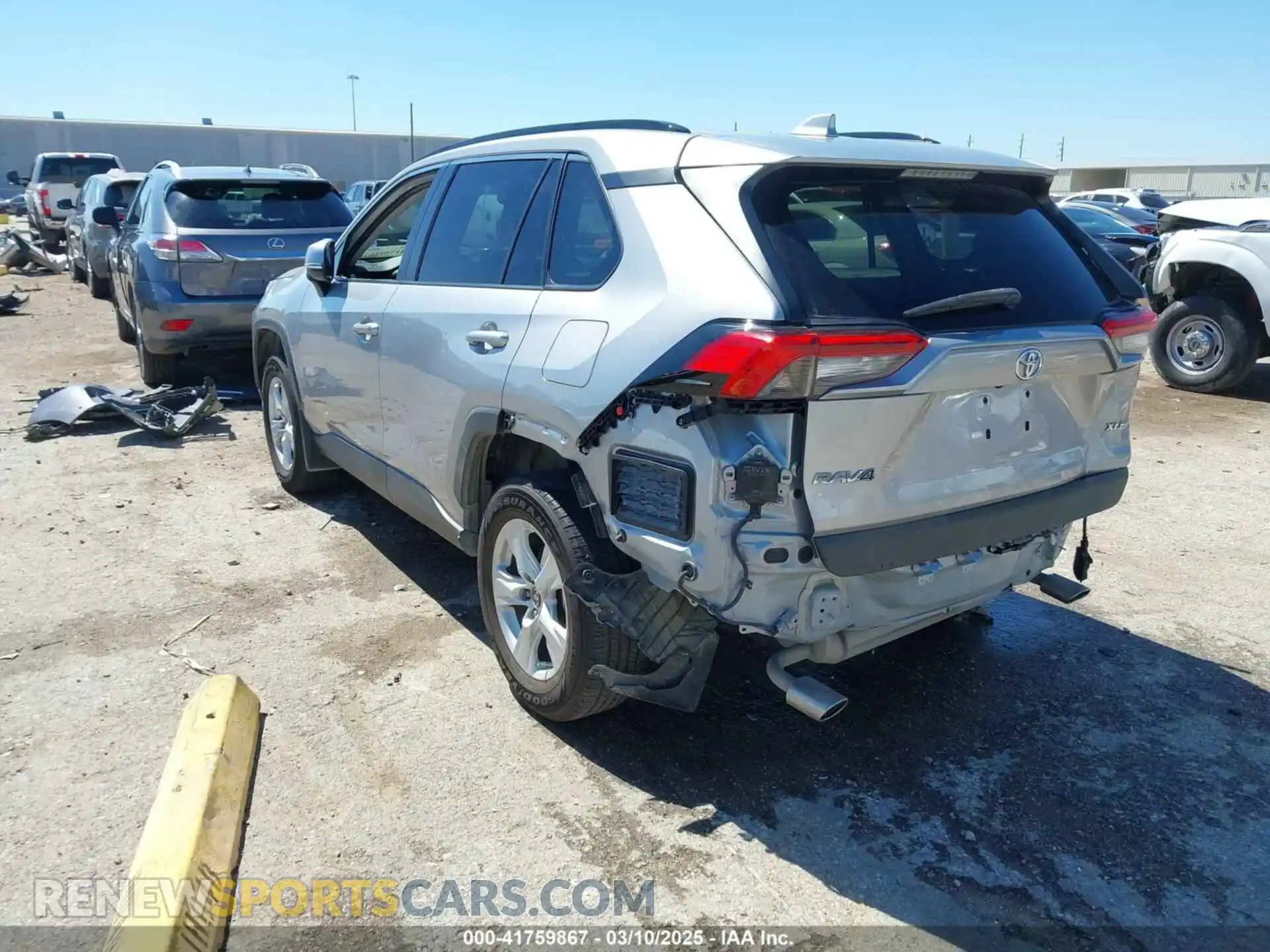 3 Photograph of a damaged car 2T3W1RFV0MC151843 TOYOTA RAV4 2021