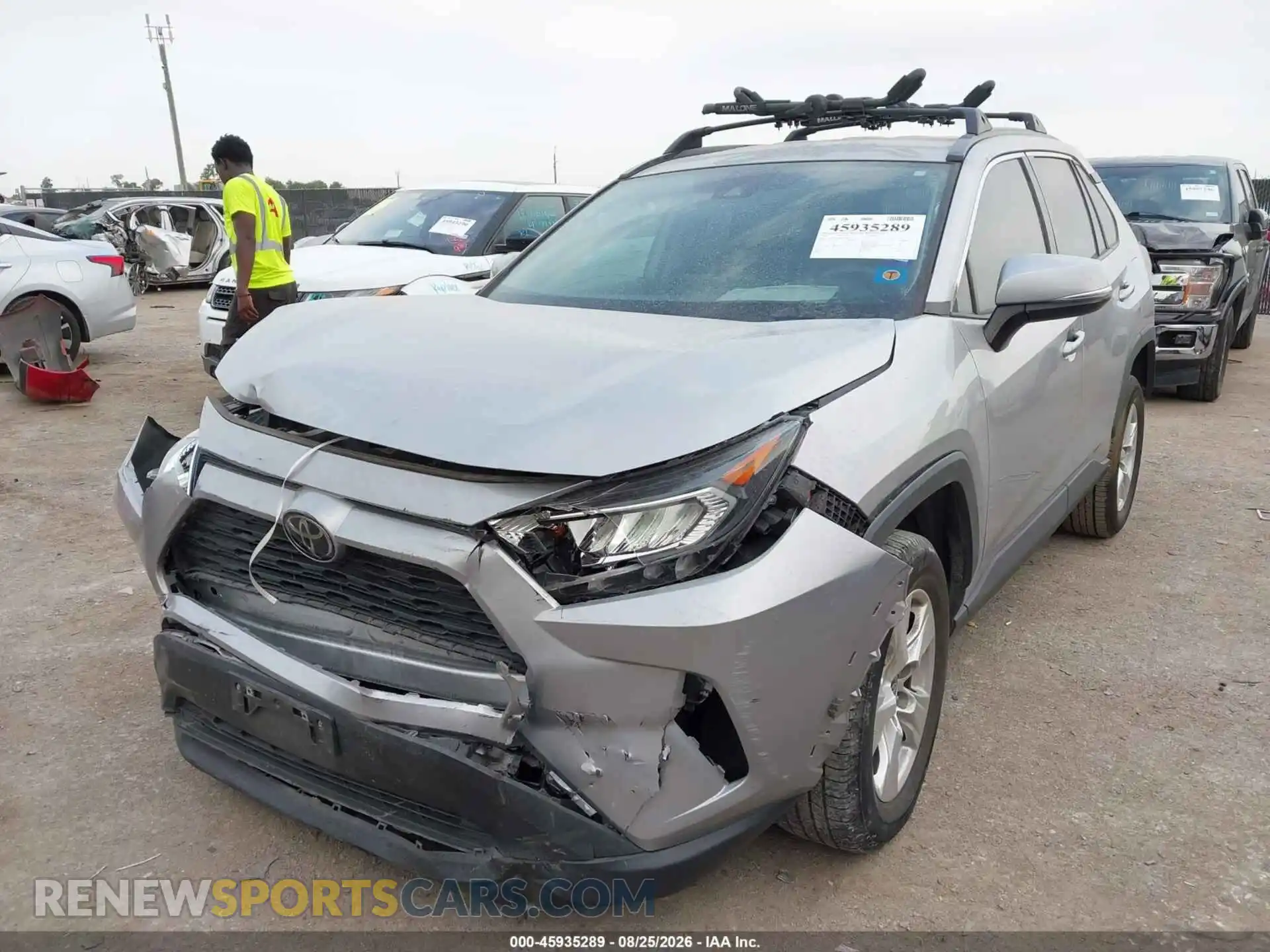 2 Photograph of a damaged car 2T3W1RFV0MC168982 TOYOTA RAV4 2021