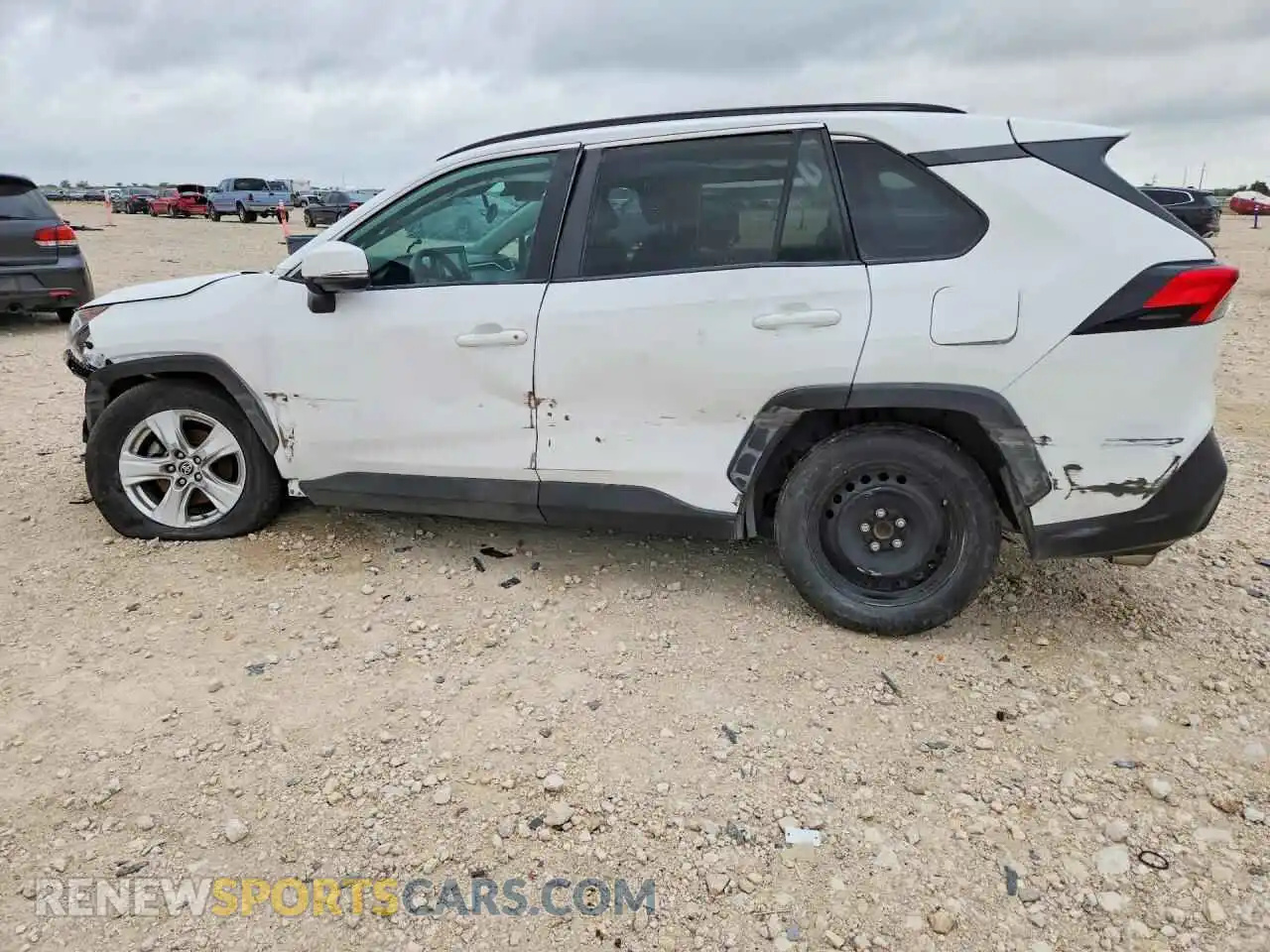 2 fotografías del automóvil dañado 2T3W1RFV0MW136595 TOYOTA RAV4 2021