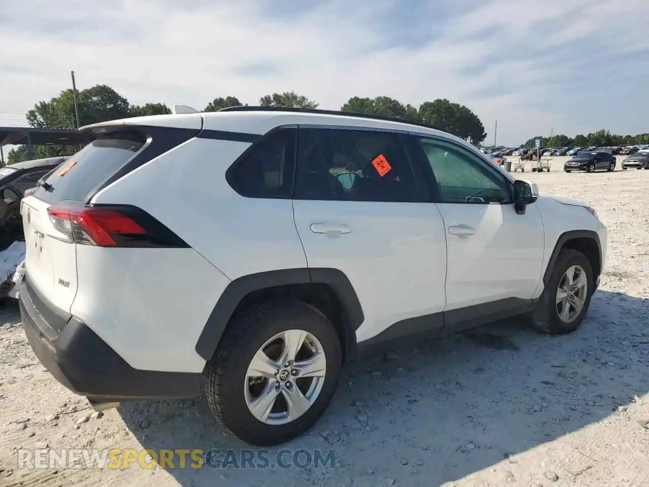 3 Photograph of a damaged car 2T3W1RFV0MW139674 TOYOTA RAV4 2021