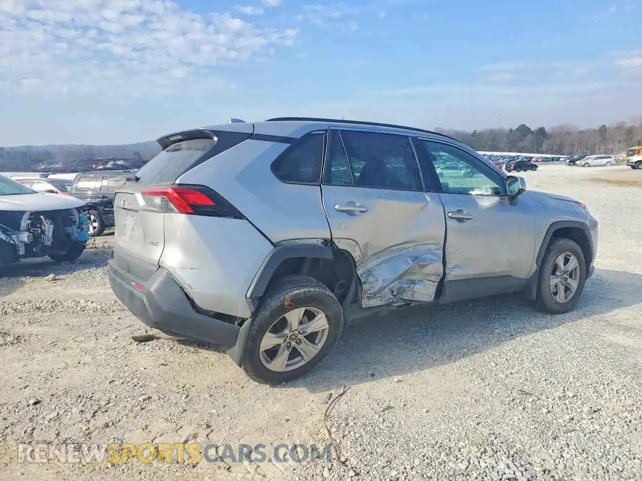 3 Photograph of a damaged car 2T3W1RFV0MW142249 TOYOTA RAV4 2021