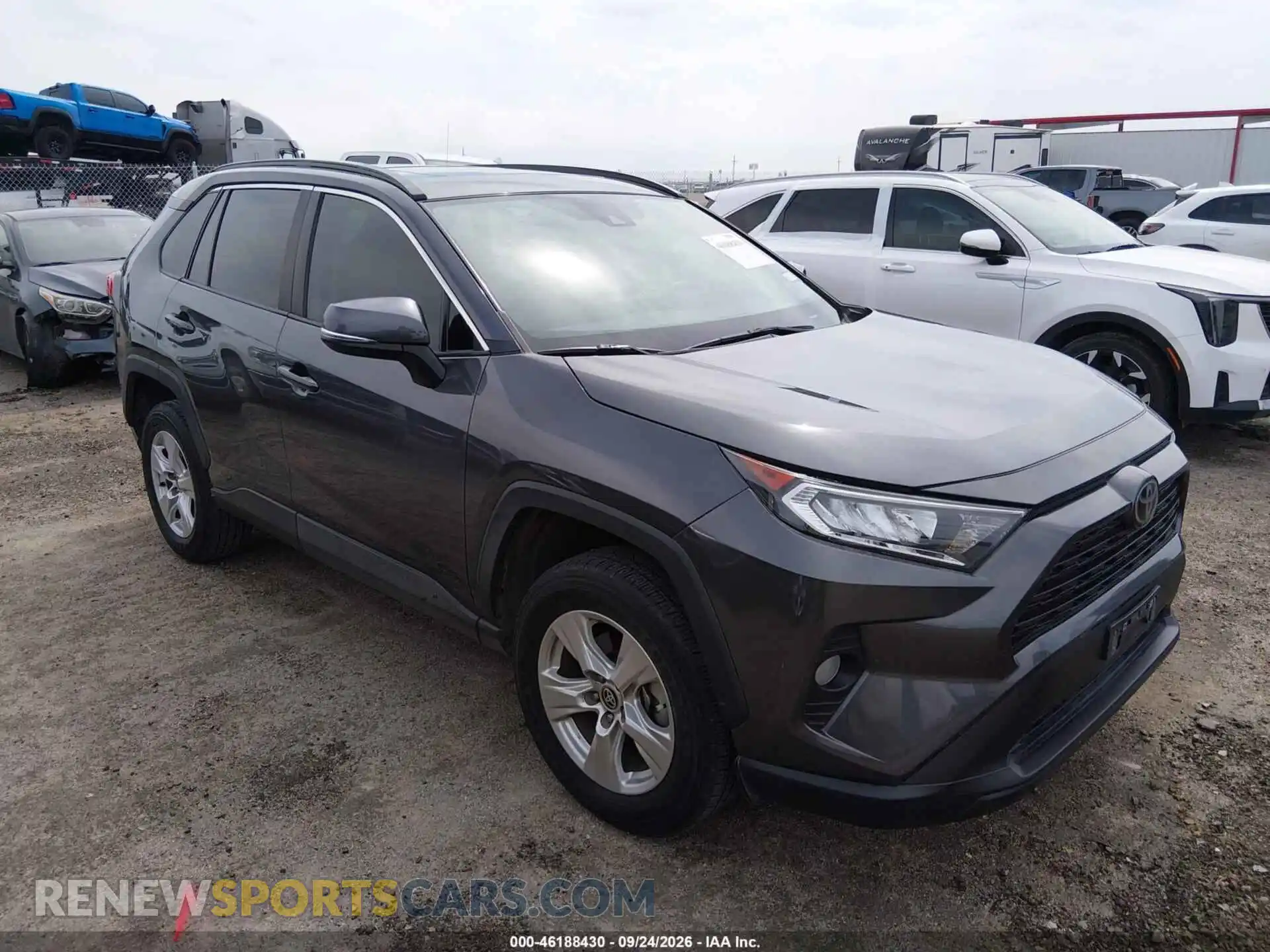 1 Photograph of a damaged car 2T3W1RFV0MW163053 TOYOTA RAV4 2021
