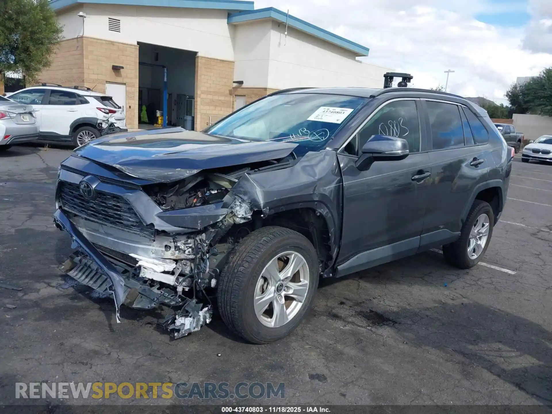2 Photograph of a damaged car 2T3W1RFV0MW181410 TOYOTA RAV4 2021