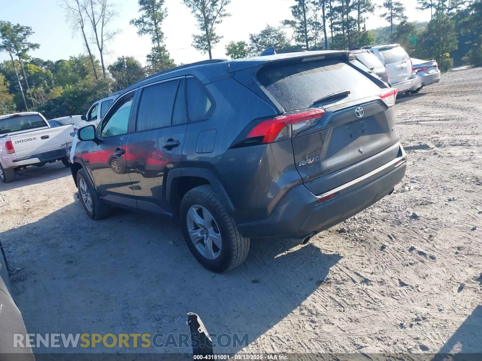 3 Photograph of a damaged car 2T3W1RFV1MC107771 TOYOTA RAV4 2021