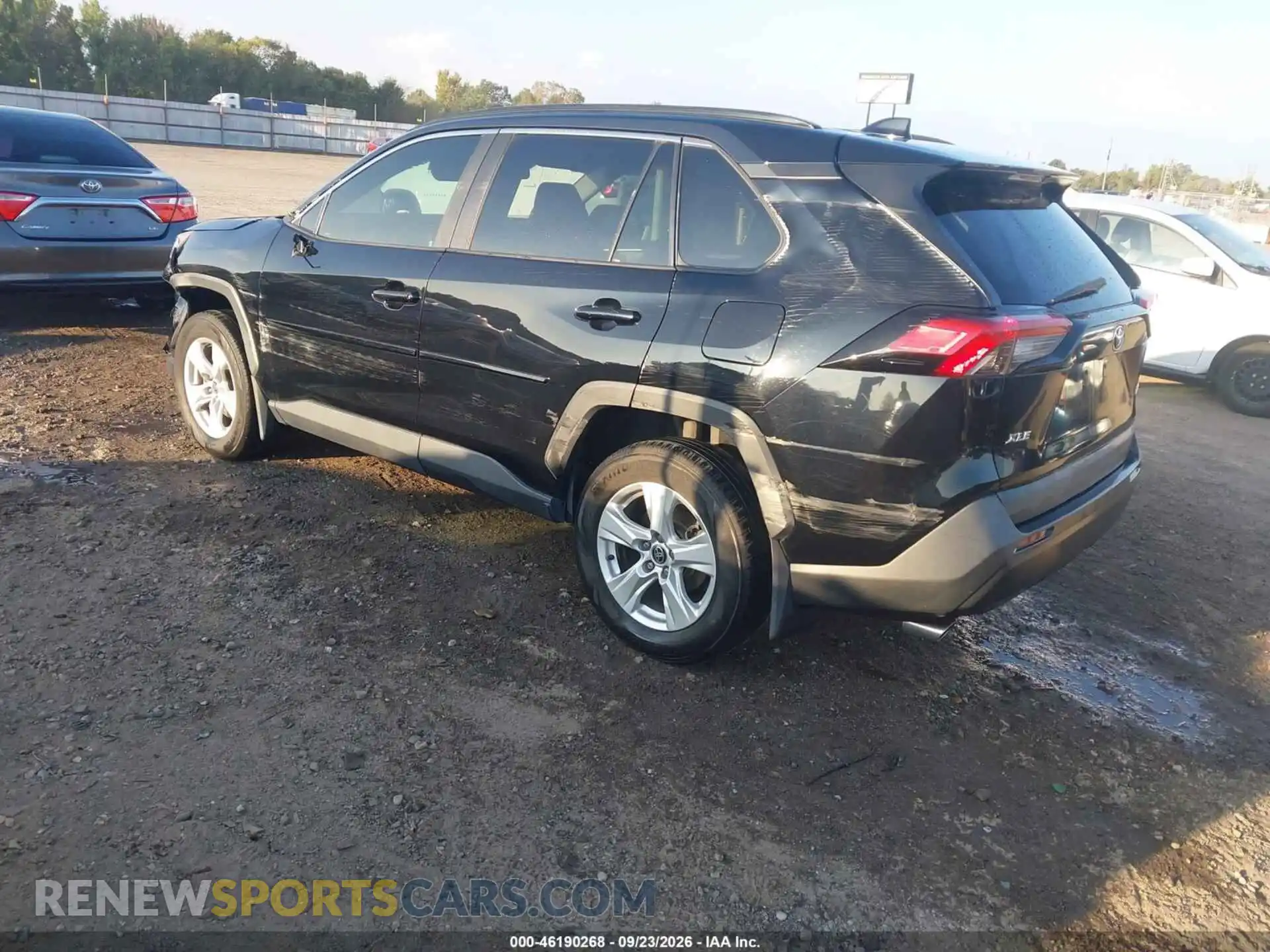 3 Photograph of a damaged car 2T3W1RFV1MC142407 TOYOTA RAV4 2021