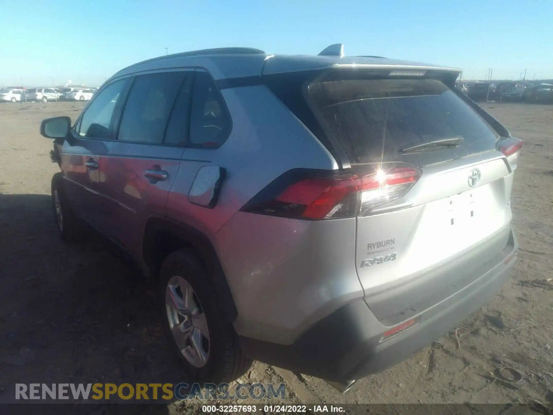 3 Photograph of a damaged car 2T3W1RFV1MC142696 TOYOTA RAV4 2021