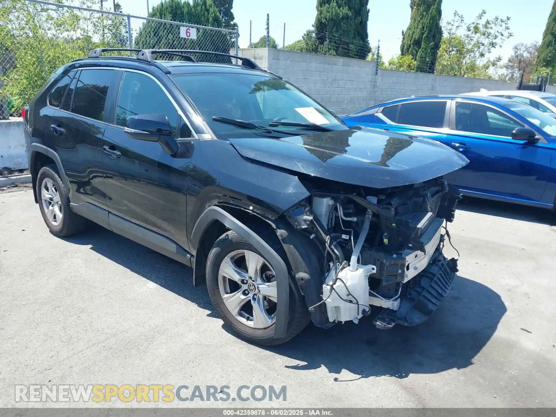 1 Photograph of a damaged car 2T3W1RFV1MC154363 TOYOTA RAV4 2021