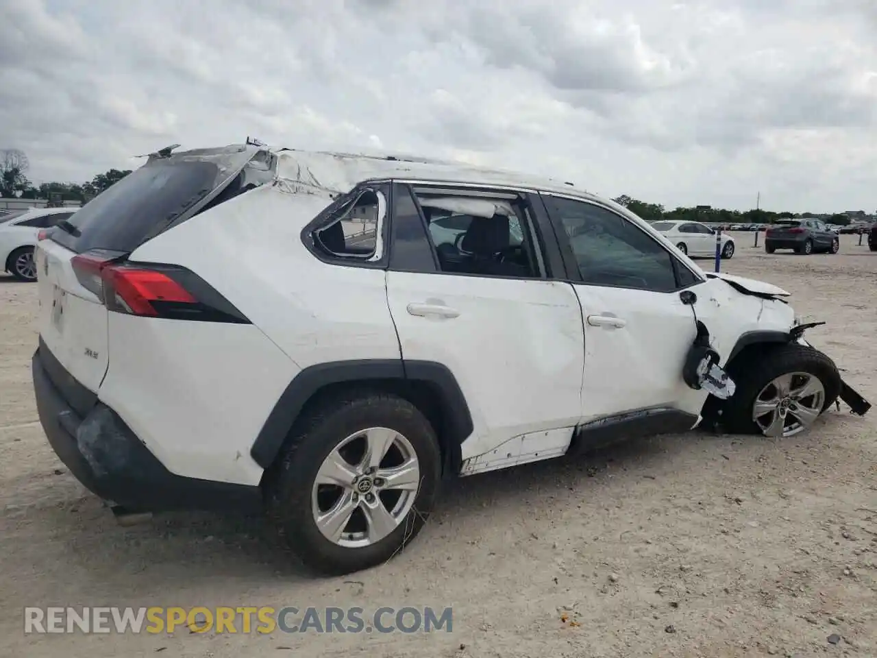 3 Photograph of a damaged car 2T3W1RFV1MC155299 TOYOTA RAV4 2021