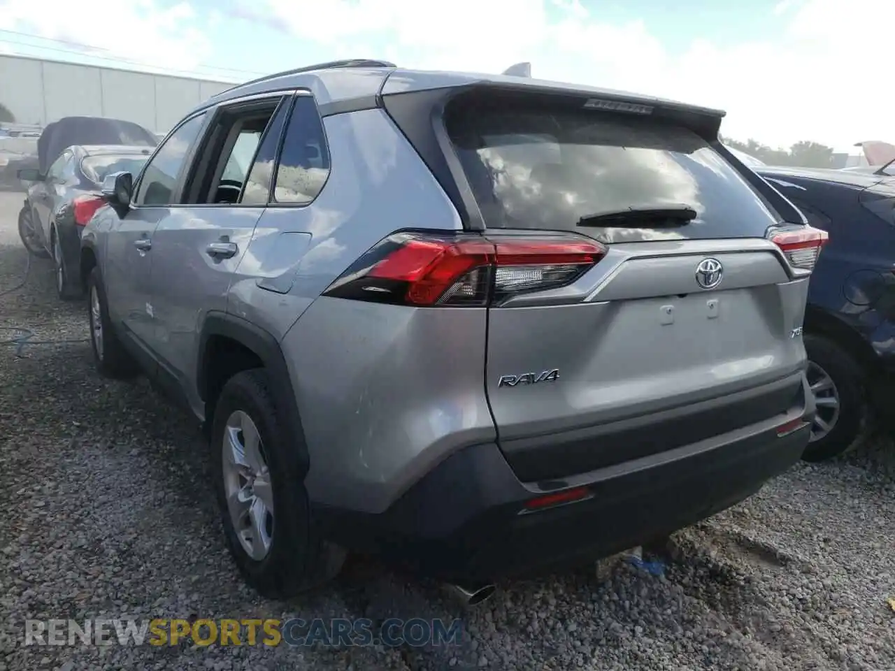 3 Photograph of a damaged car 2T3W1RFV1MC158753 TOYOTA RAV4 2021