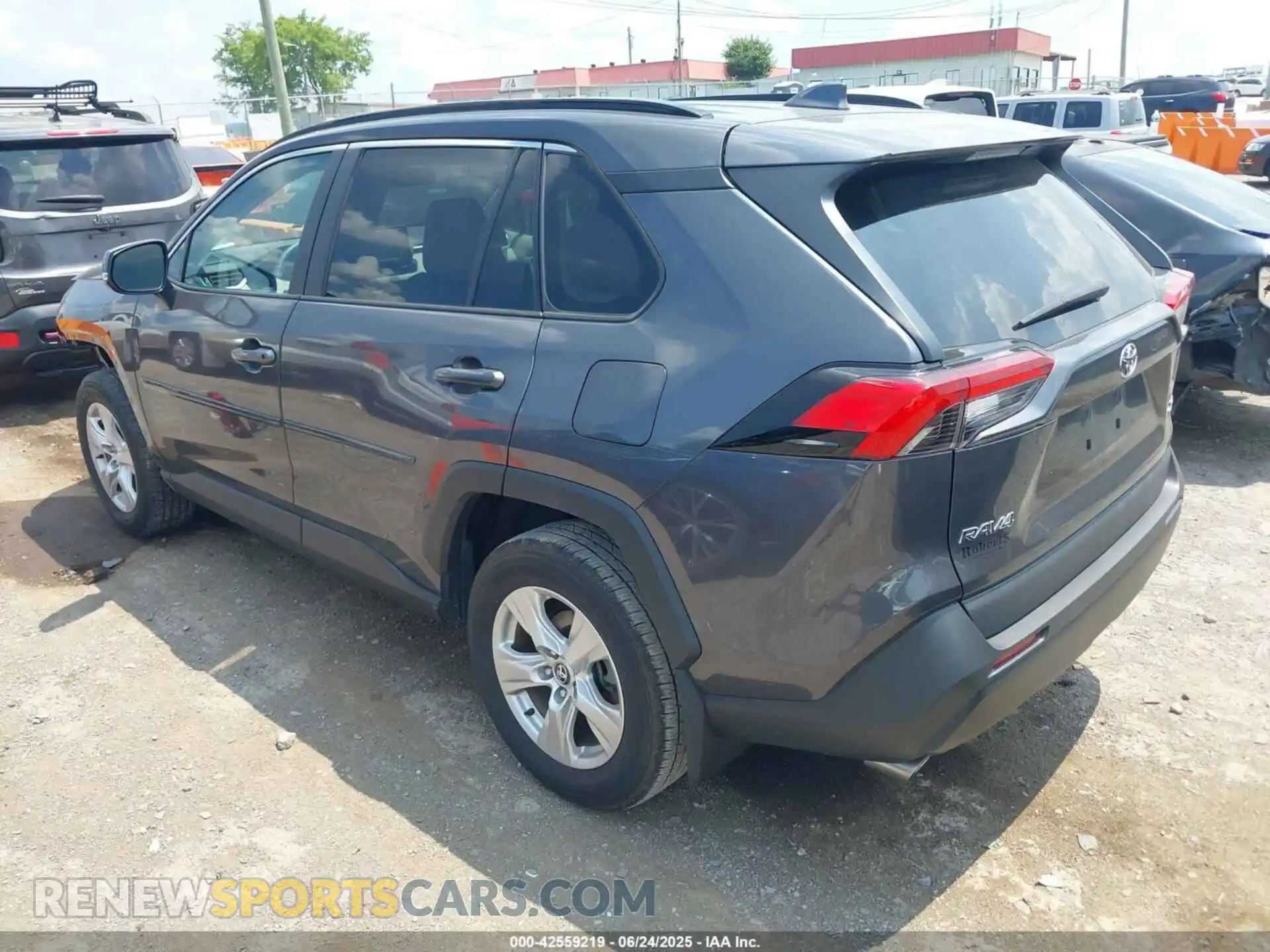 3 Photograph of a damaged car 2T3W1RFV1MW104948 TOYOTA RAV4 2021