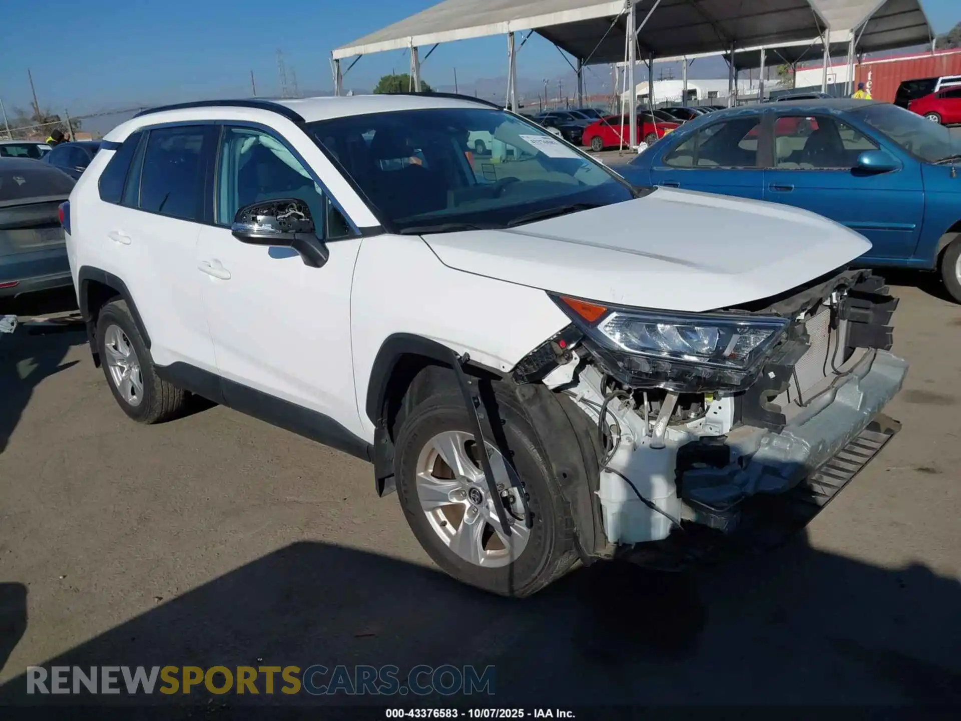 1 Photograph of a damaged car 2T3W1RFV1MW111950 TOYOTA RAV4 2021