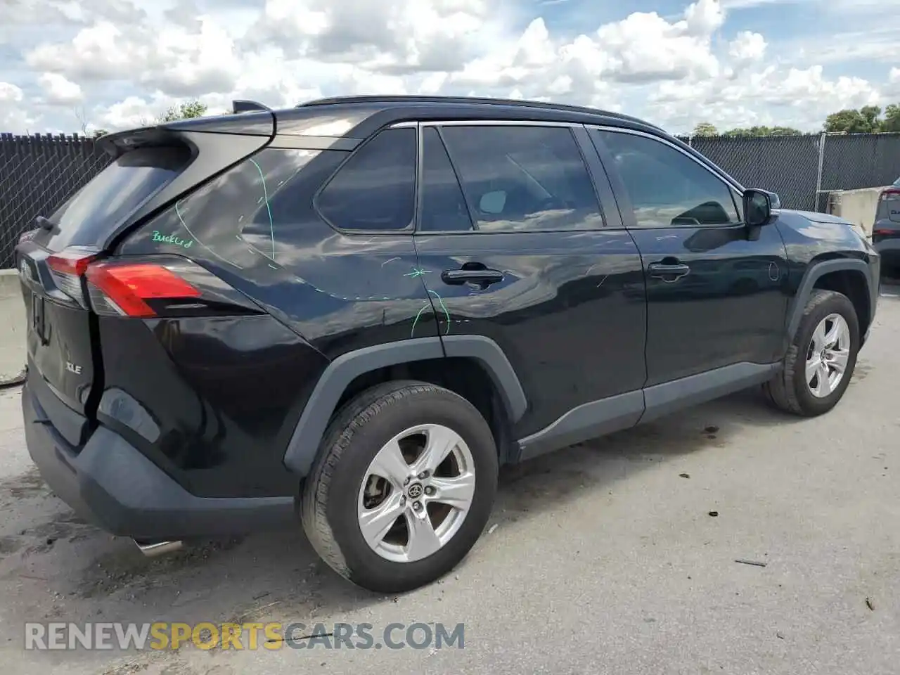 3 Photograph of a damaged car 2T3W1RFV1MW147489 TOYOTA RAV4 2021