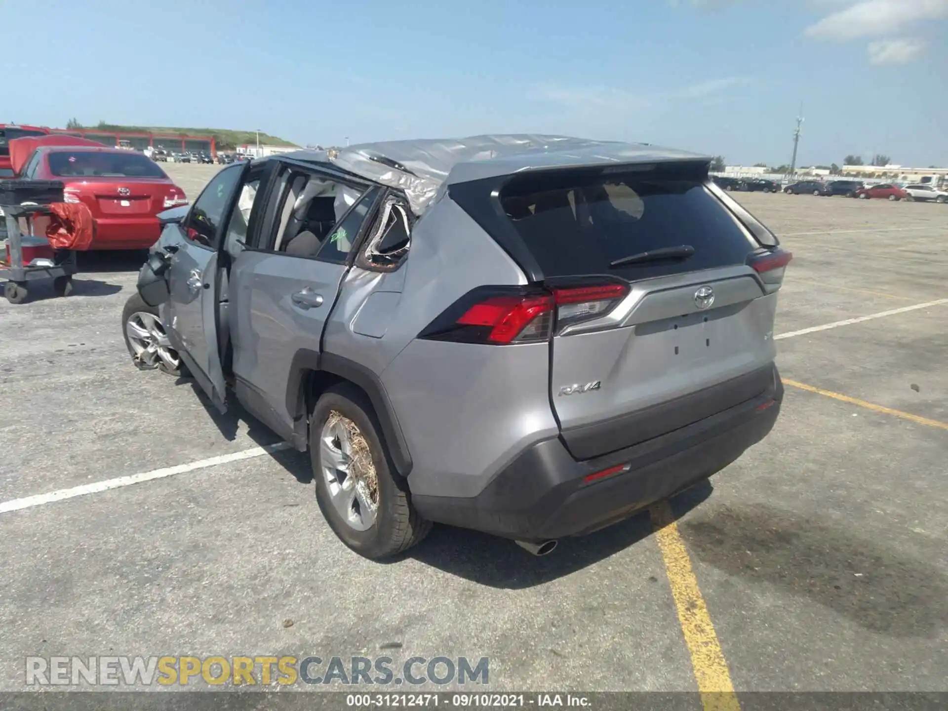 3 Фотография поврежденного автомобиля 2T3W1RFV1MW153910 TOYOTA RAV4 2021