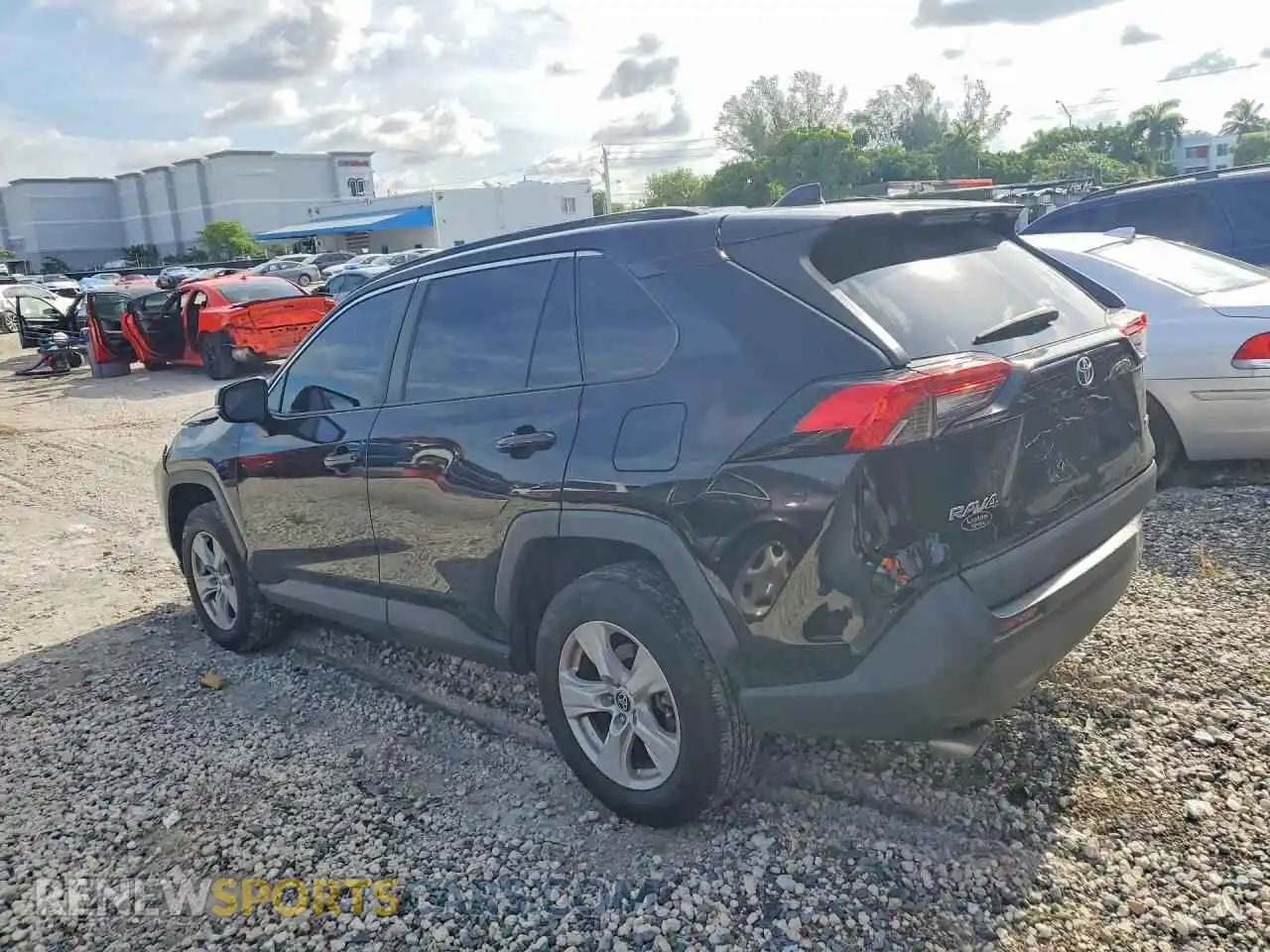 2 Фотография поврежденного автомобиля 2T3W1RFV1MW161683 TOYOTA RAV4 2021