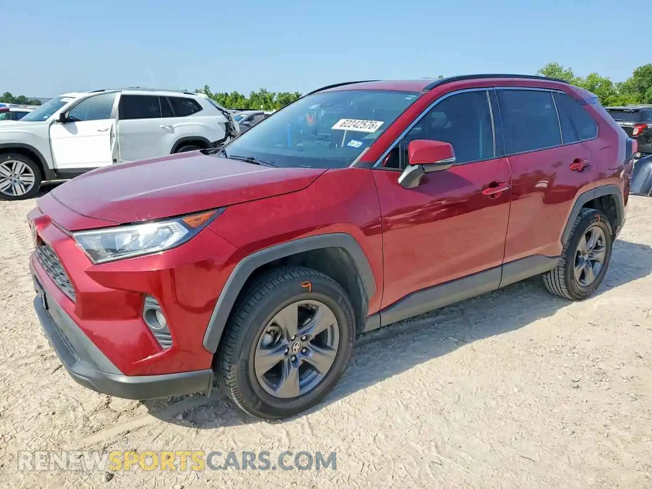 1 Photograph of a damaged car 2T3W1RFV1MW175020 TOYOTA RAV4 2021