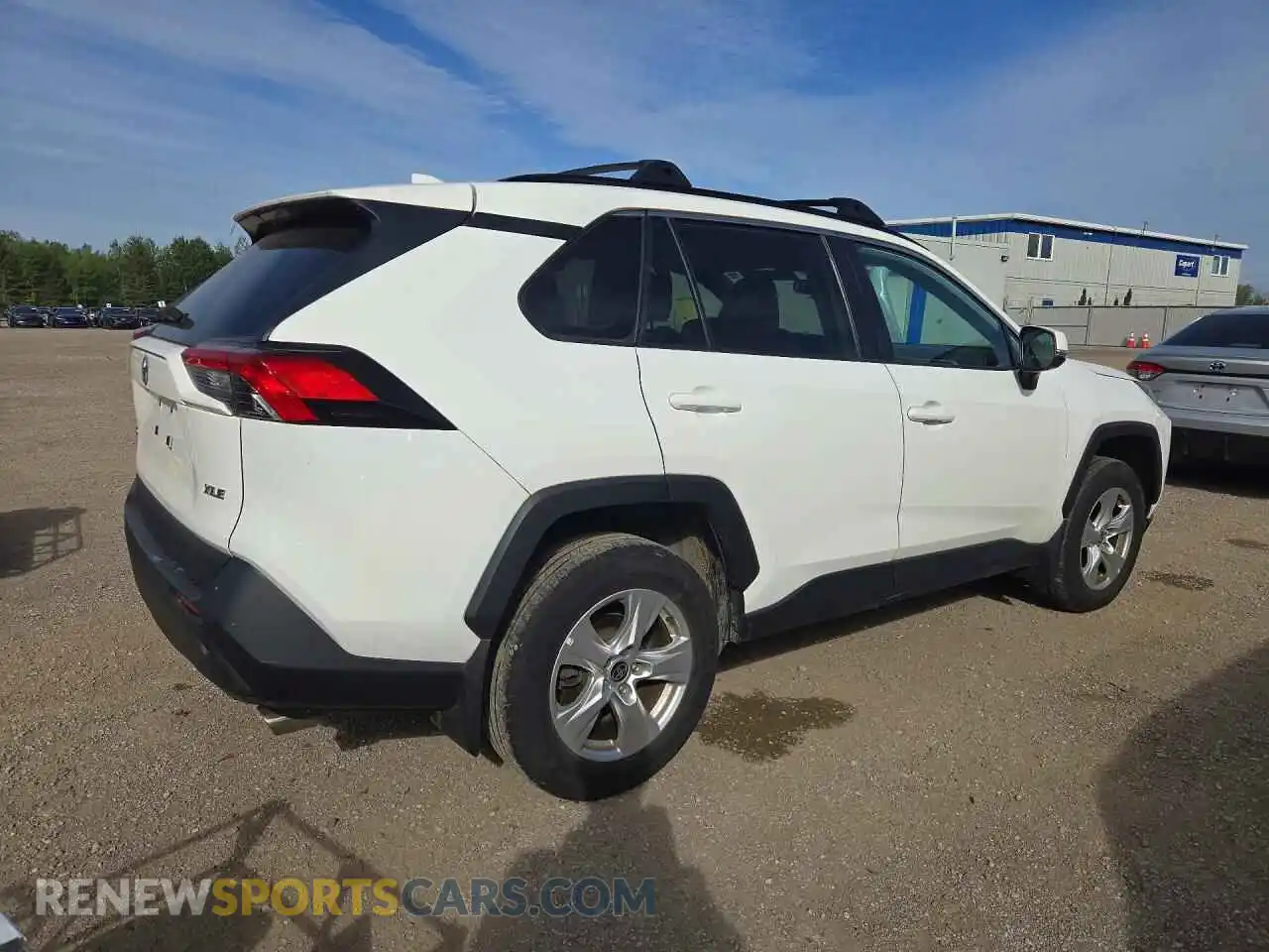 3 Photograph of a damaged car 2T3W1RFV1MW181285 TOYOTA RAV4 2021