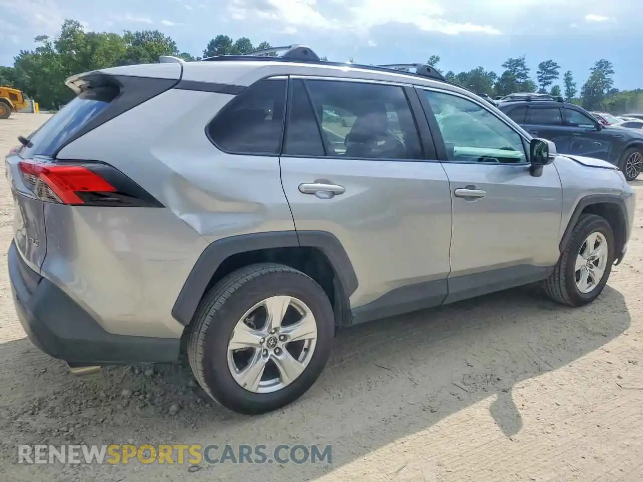 3 Photograph of a damaged car 2T3W1RFV2MC092388 TOYOTA RAV4 2021