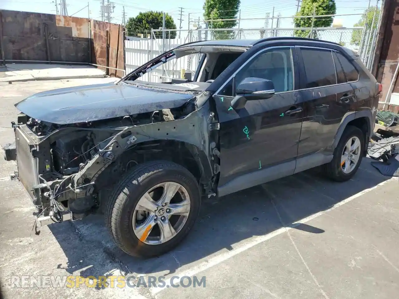 1 Photograph of a damaged car 2T3W1RFV2MC110856 TOYOTA RAV4 2021