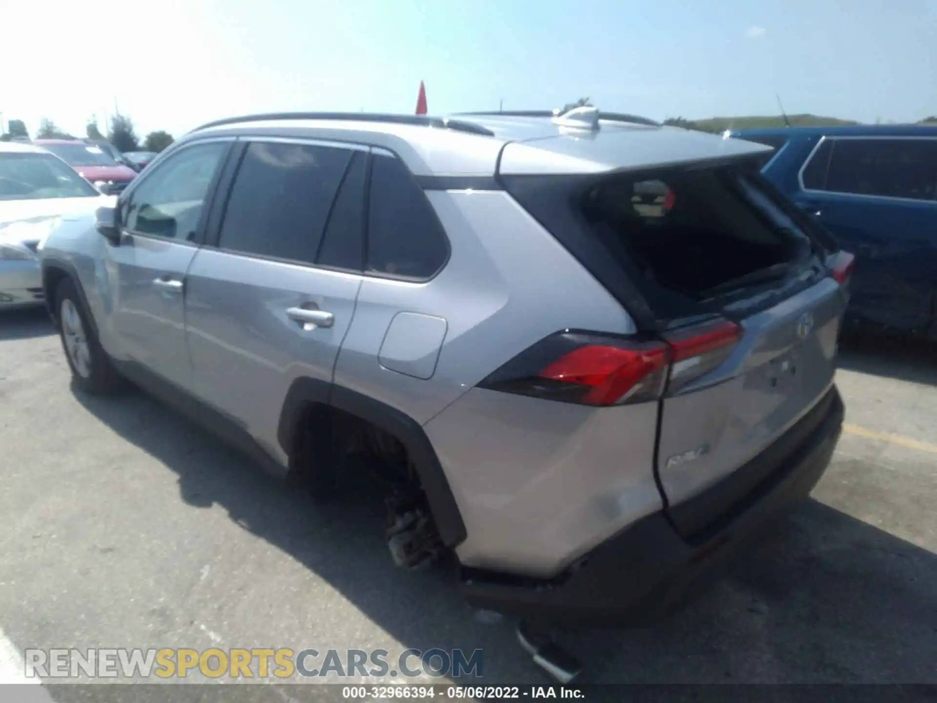 3 Photograph of a damaged car 2T3W1RFV2MC113966 TOYOTA RAV4 2021