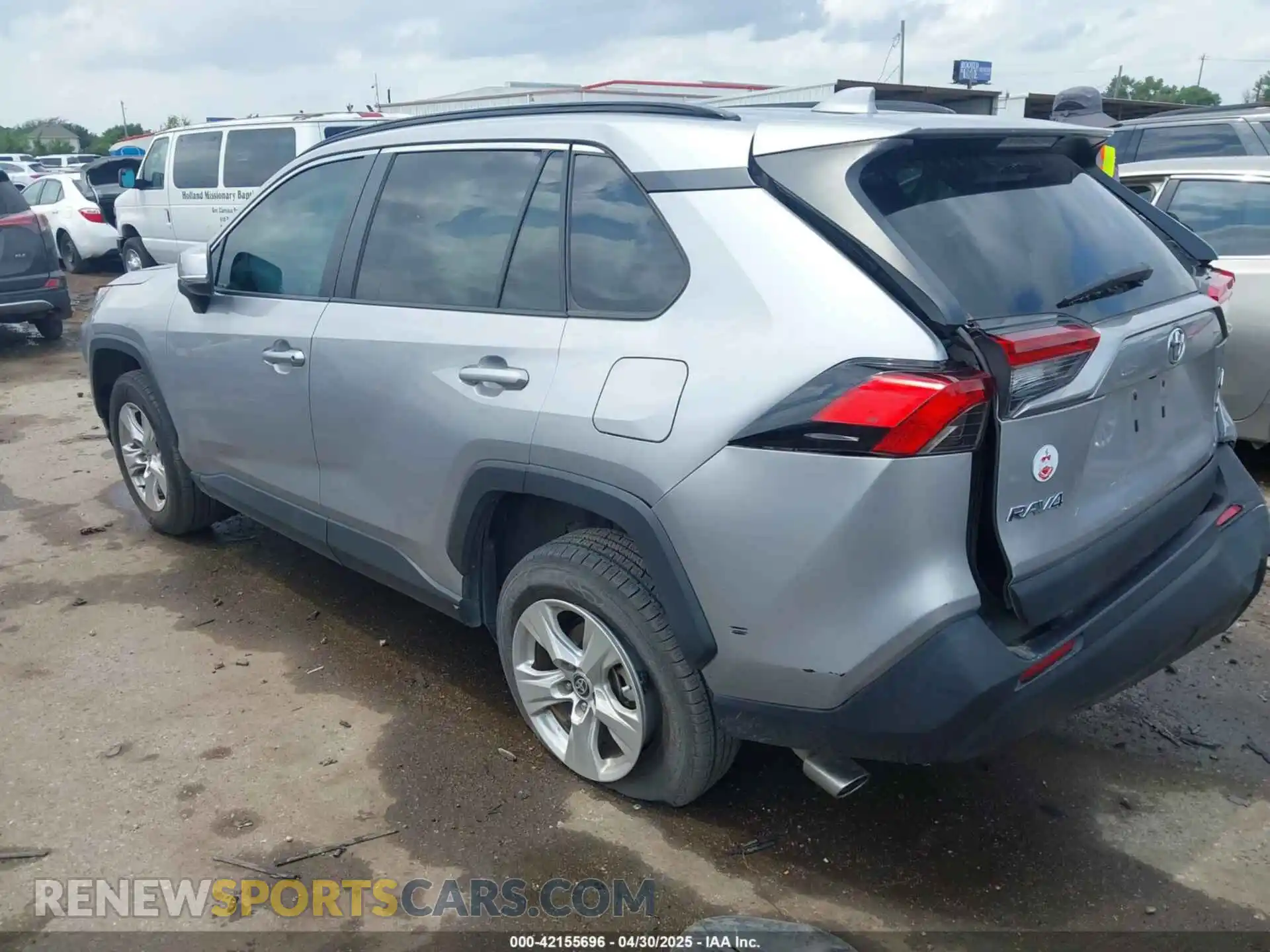 3 Photograph of a damaged car 2T3W1RFV2MC151021 TOYOTA RAV4 2021