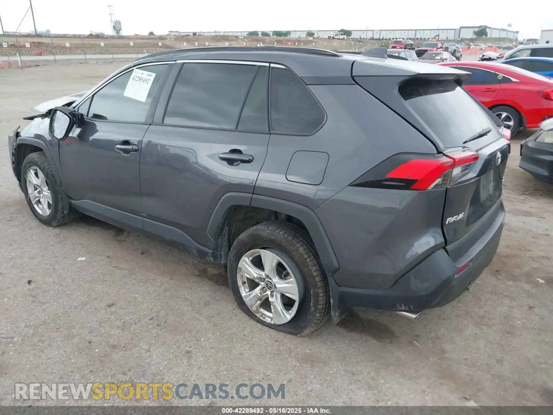 3 Photograph of a damaged car 2T3W1RFV2MC160236 TOYOTA RAV4 2021